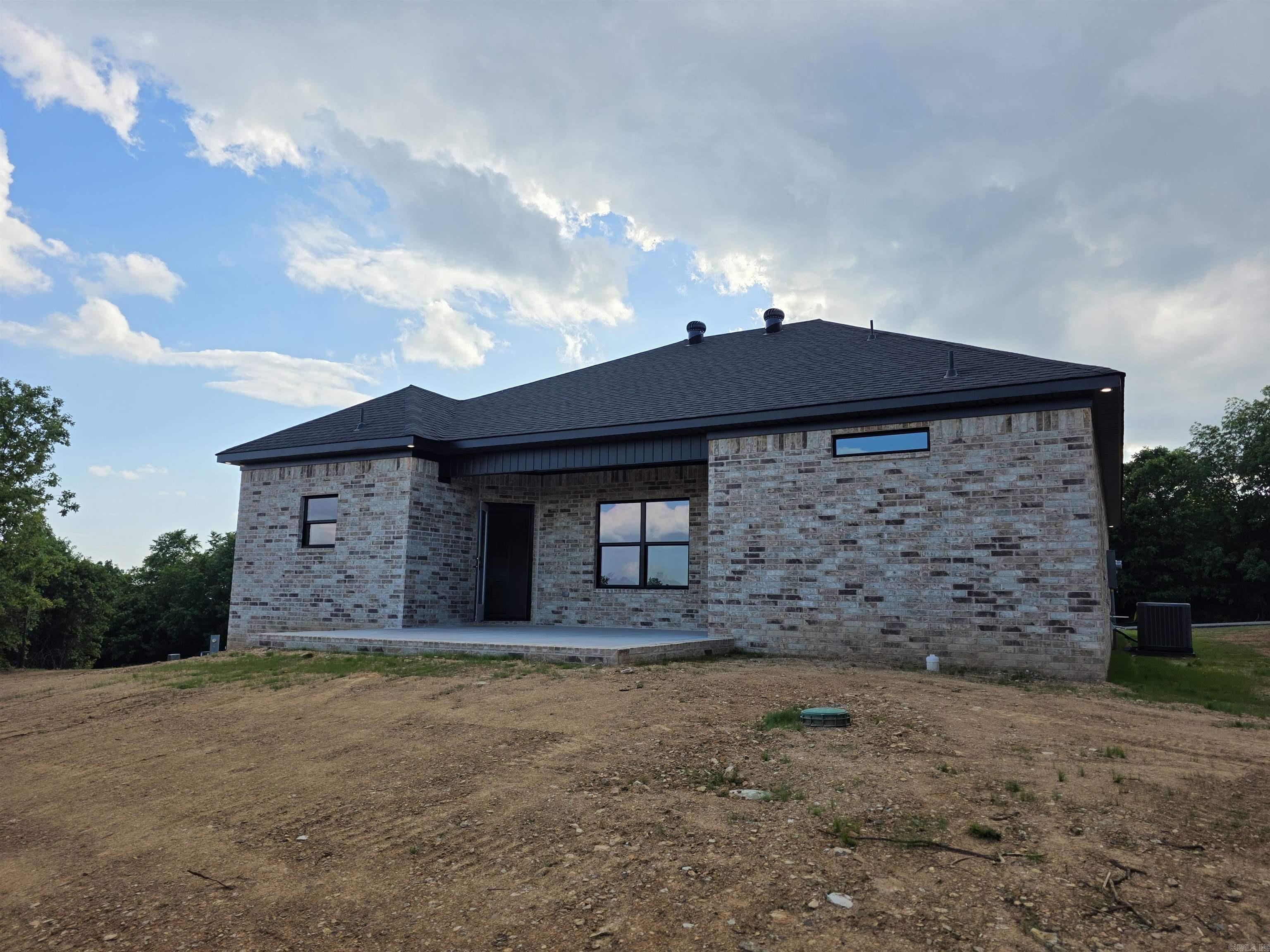 81 Summer Sky Drive Greenbrier, AR 72058