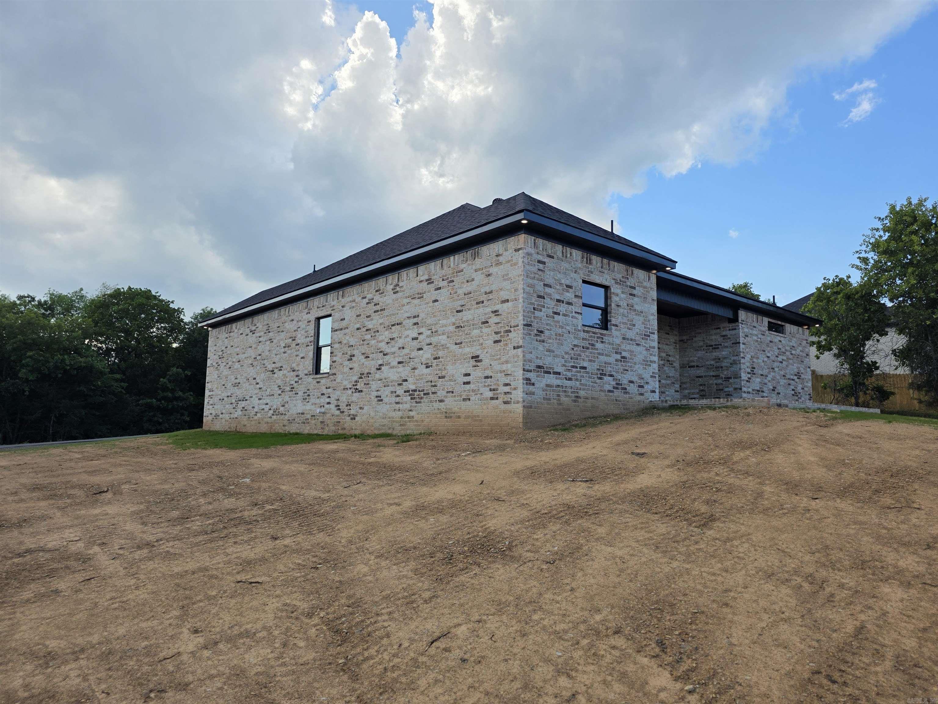 81 Summer Sky Drive Greenbrier, AR 72058