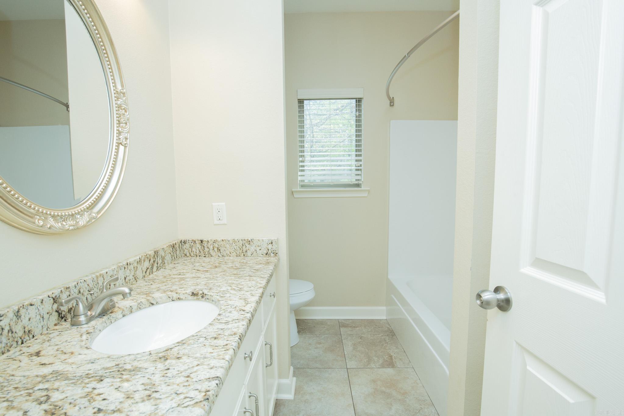 1090 Whispering Oak  Redfield, AR