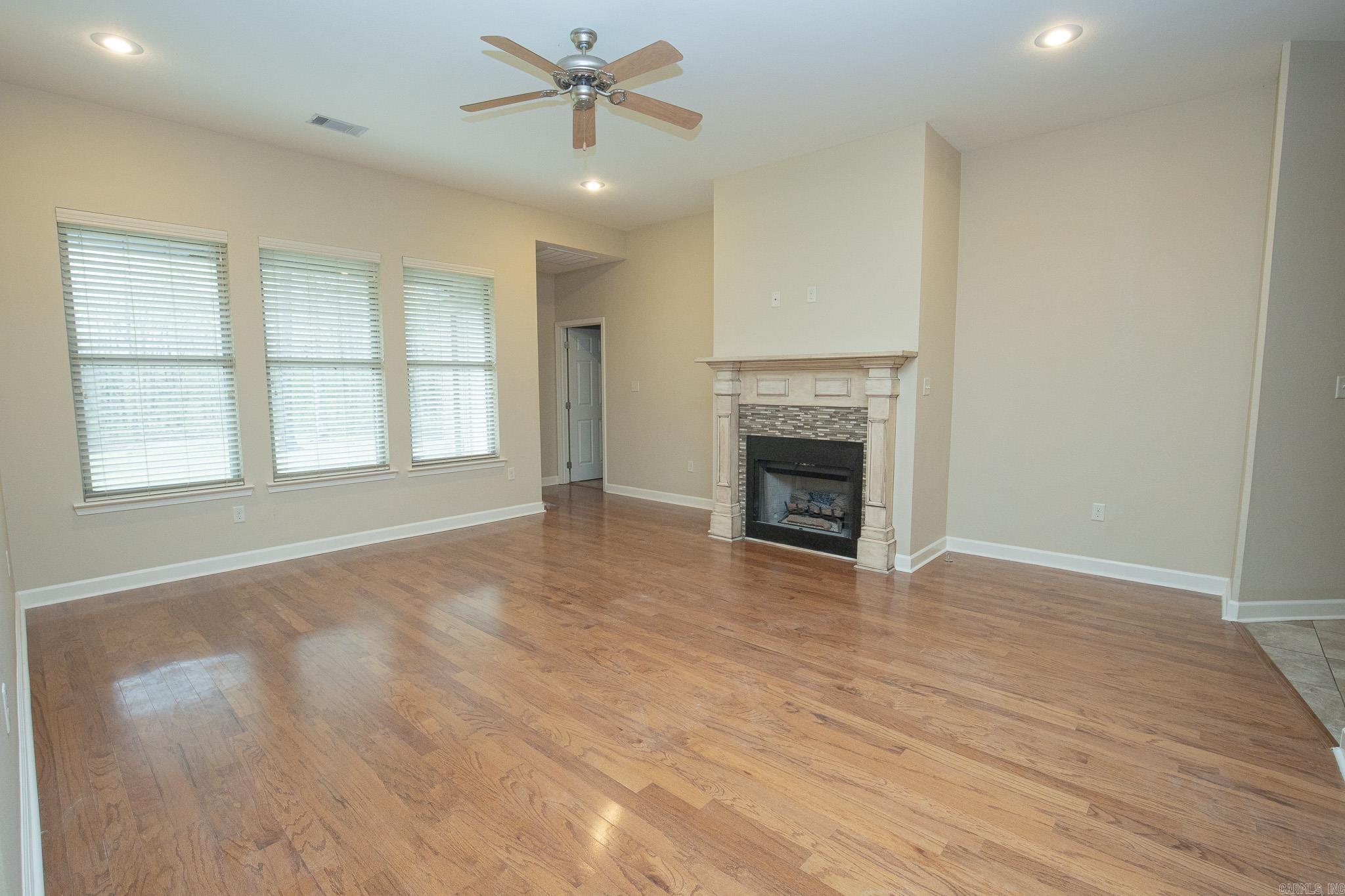 1090 Whispering Oak  Redfield, AR