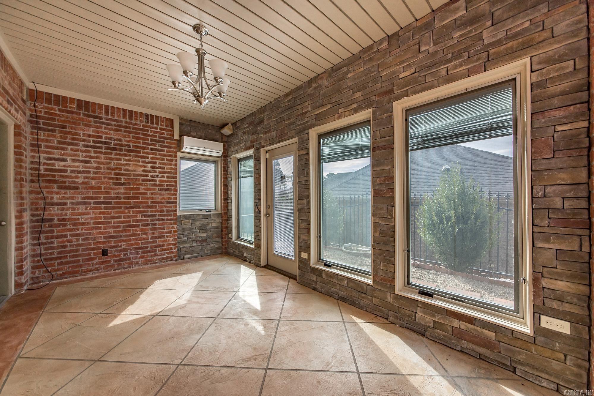 323 OLD HICKORY STREET  Hot Springs, AR