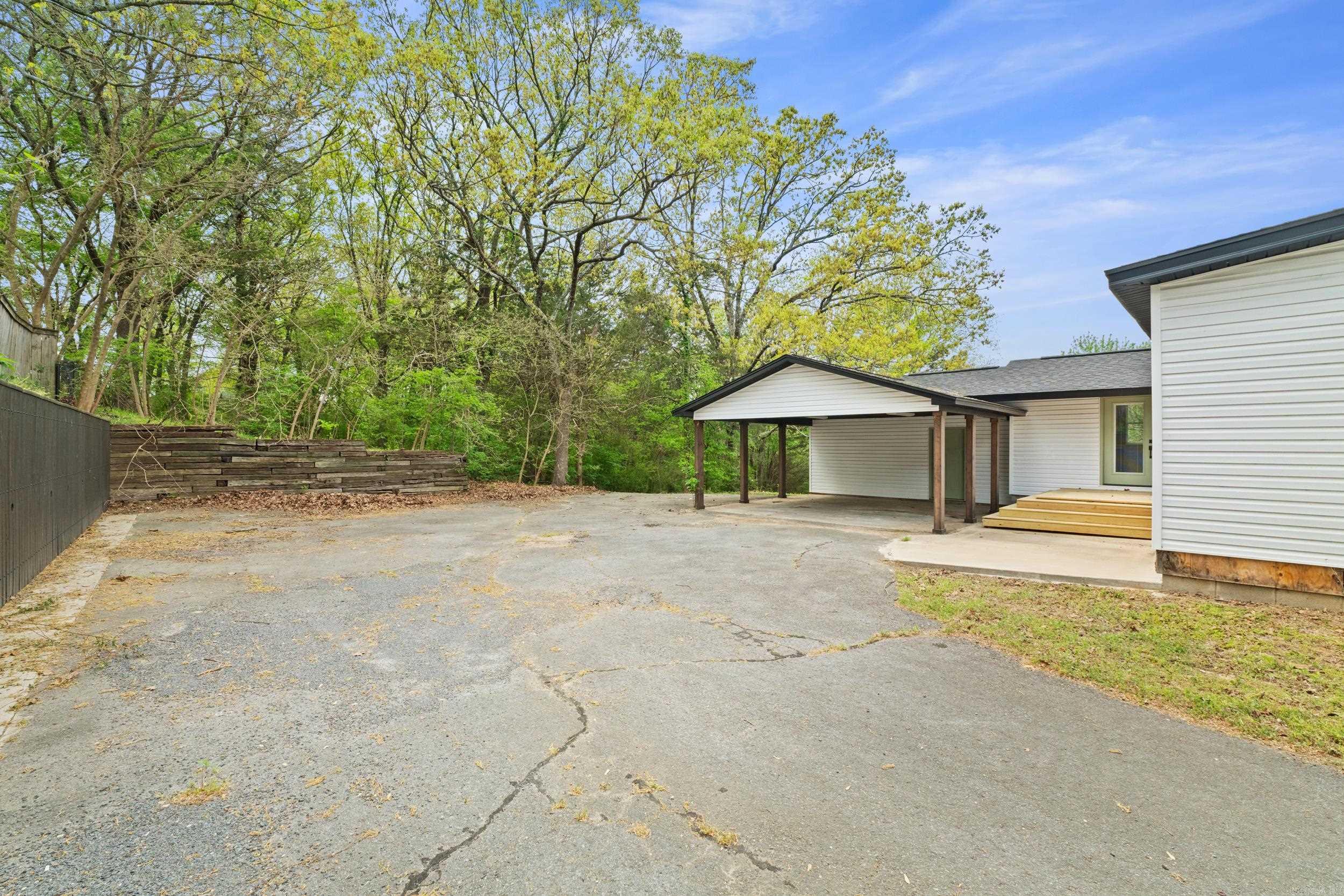 3237 College  Conway, AR