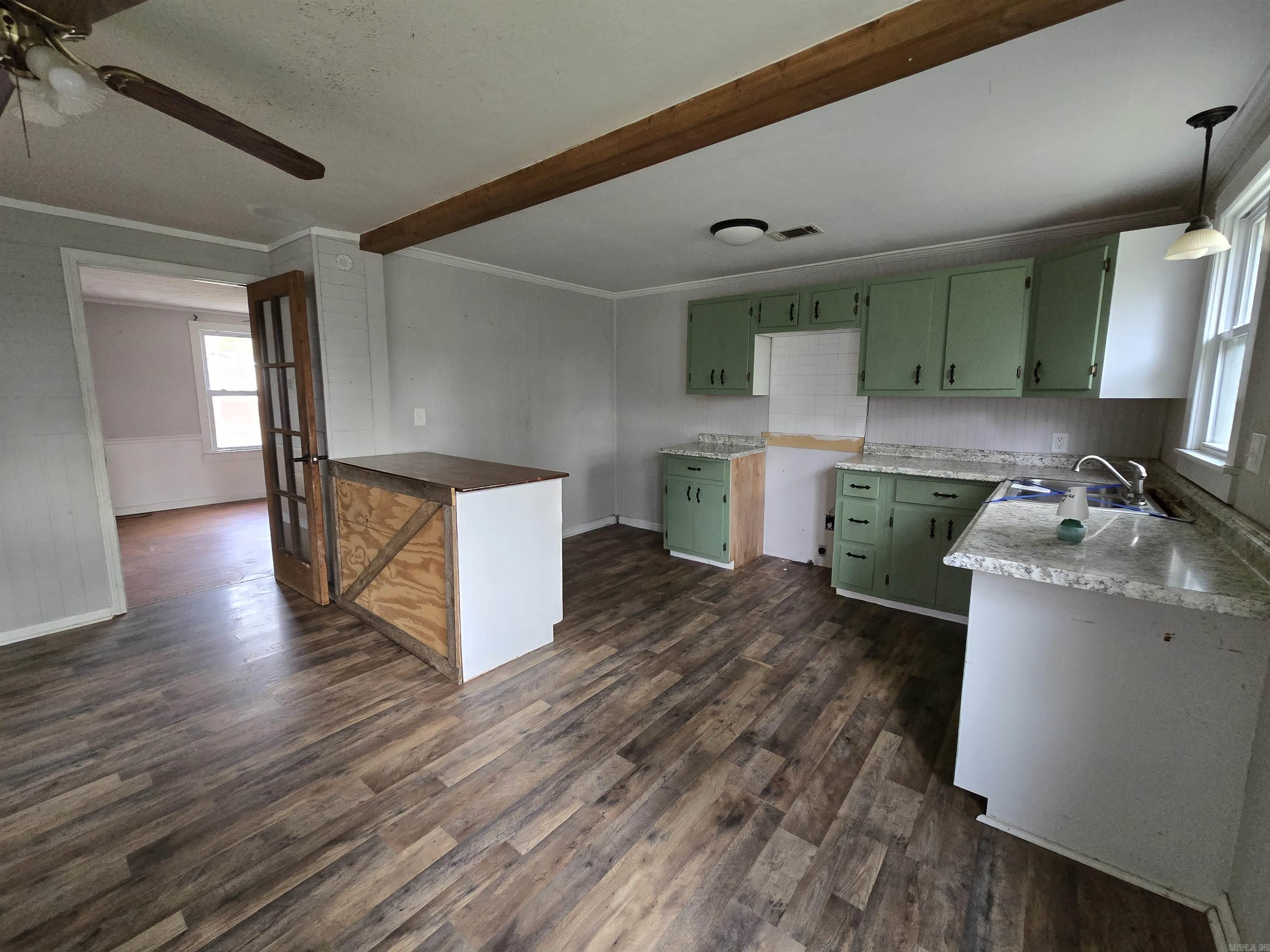 1562 E Hwy 16  Clinton, AR