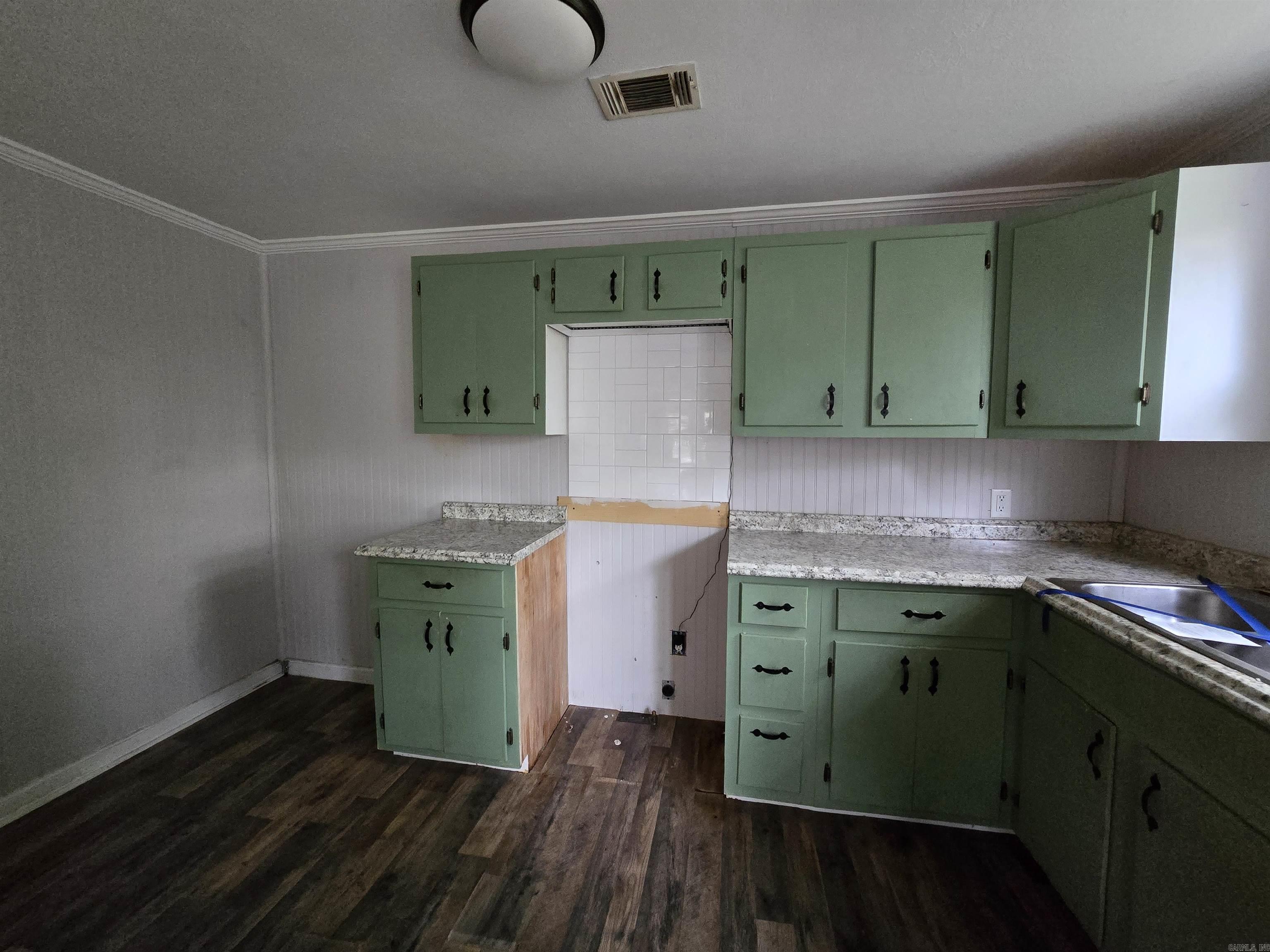 1562 E Hwy 16  Clinton, AR