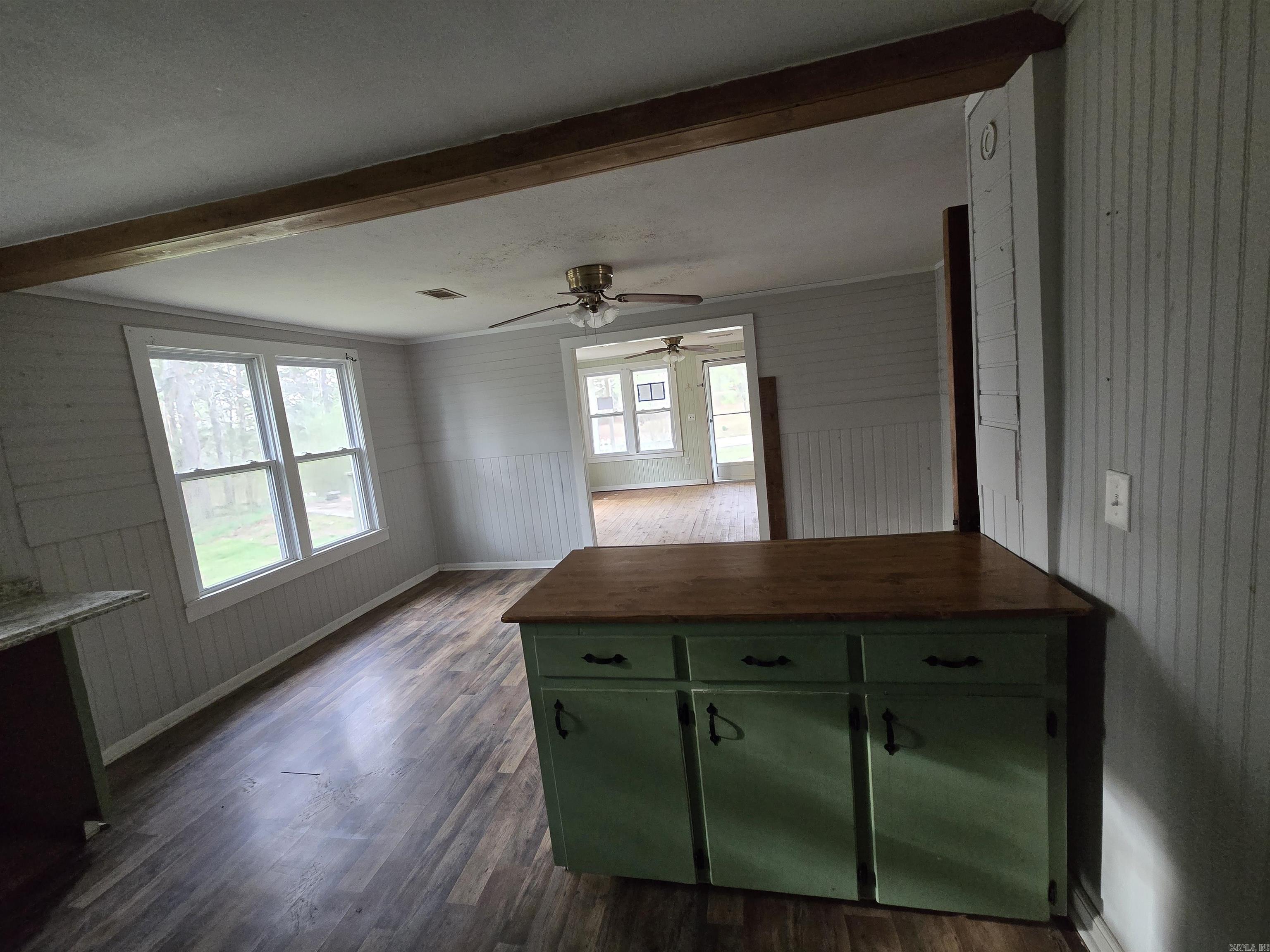 1562 E Hwy 16  Clinton, AR