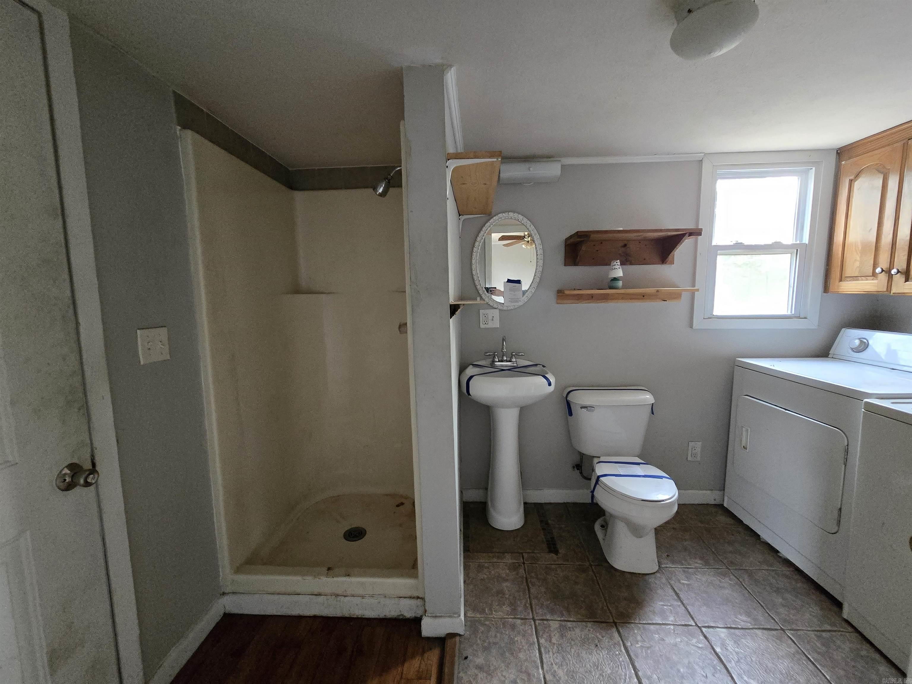 1562 E Hwy 16  Clinton, AR