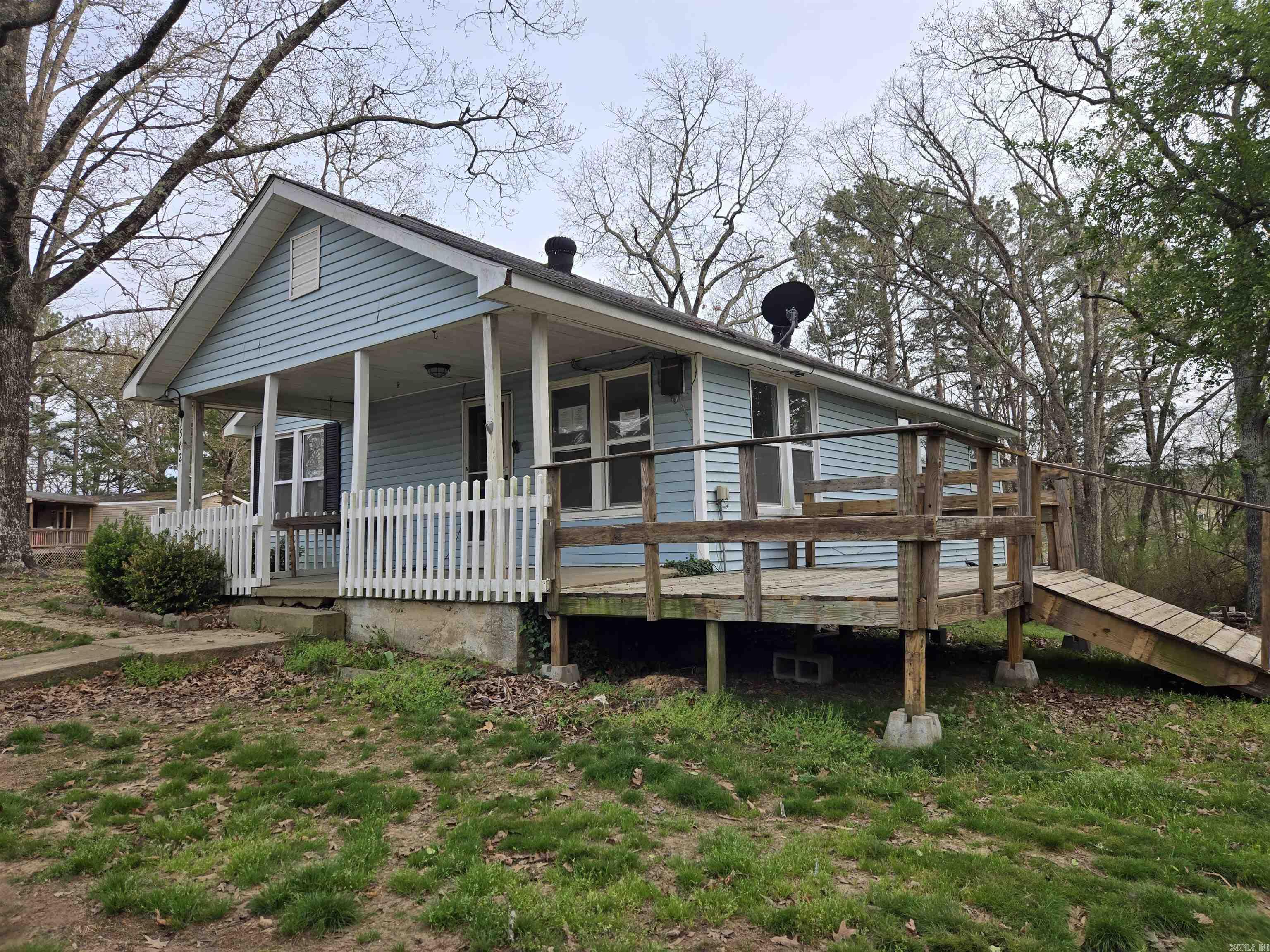 1562 E Hwy 16  Clinton, AR