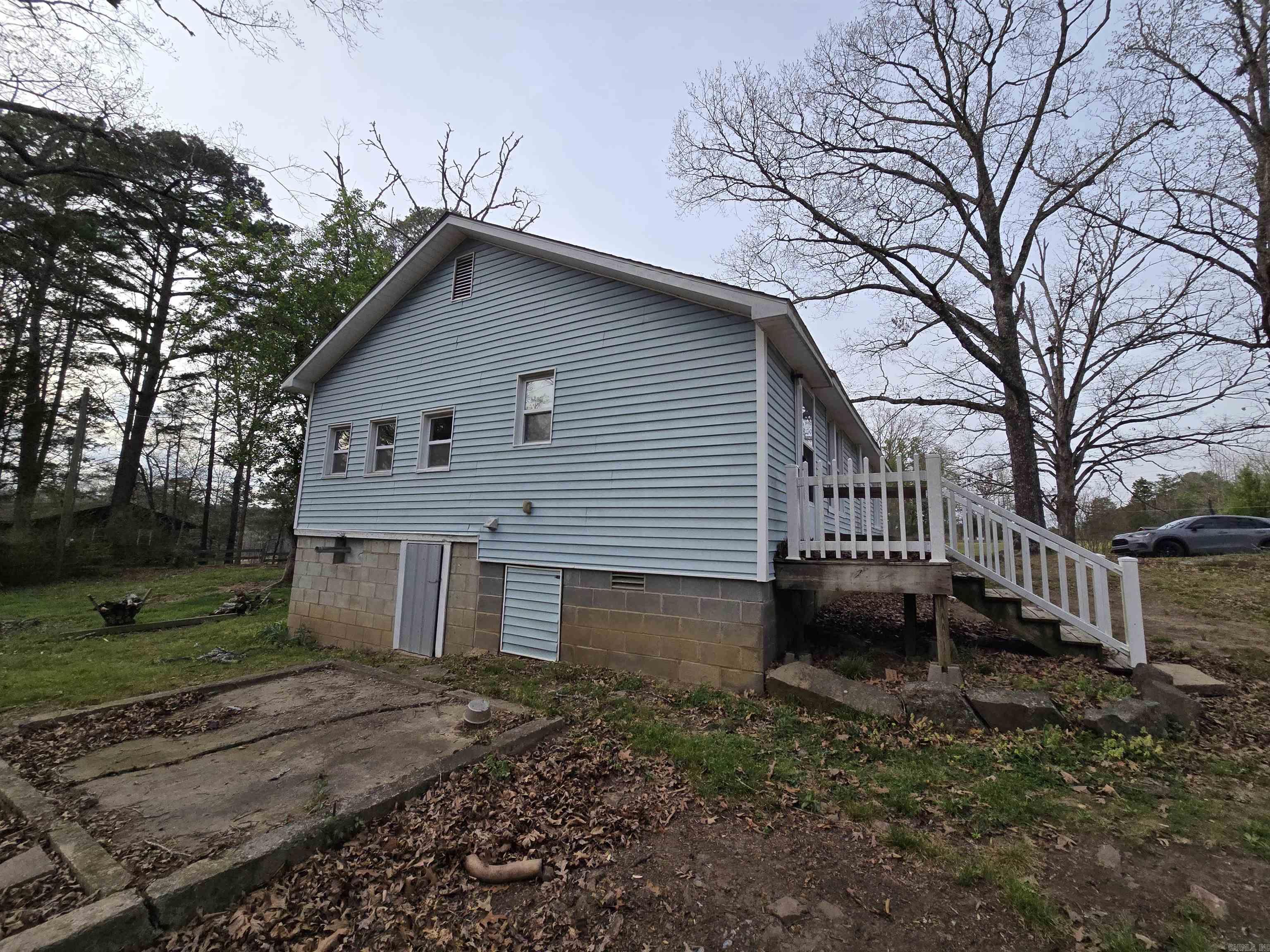 1562 E Hwy 16  Clinton, AR