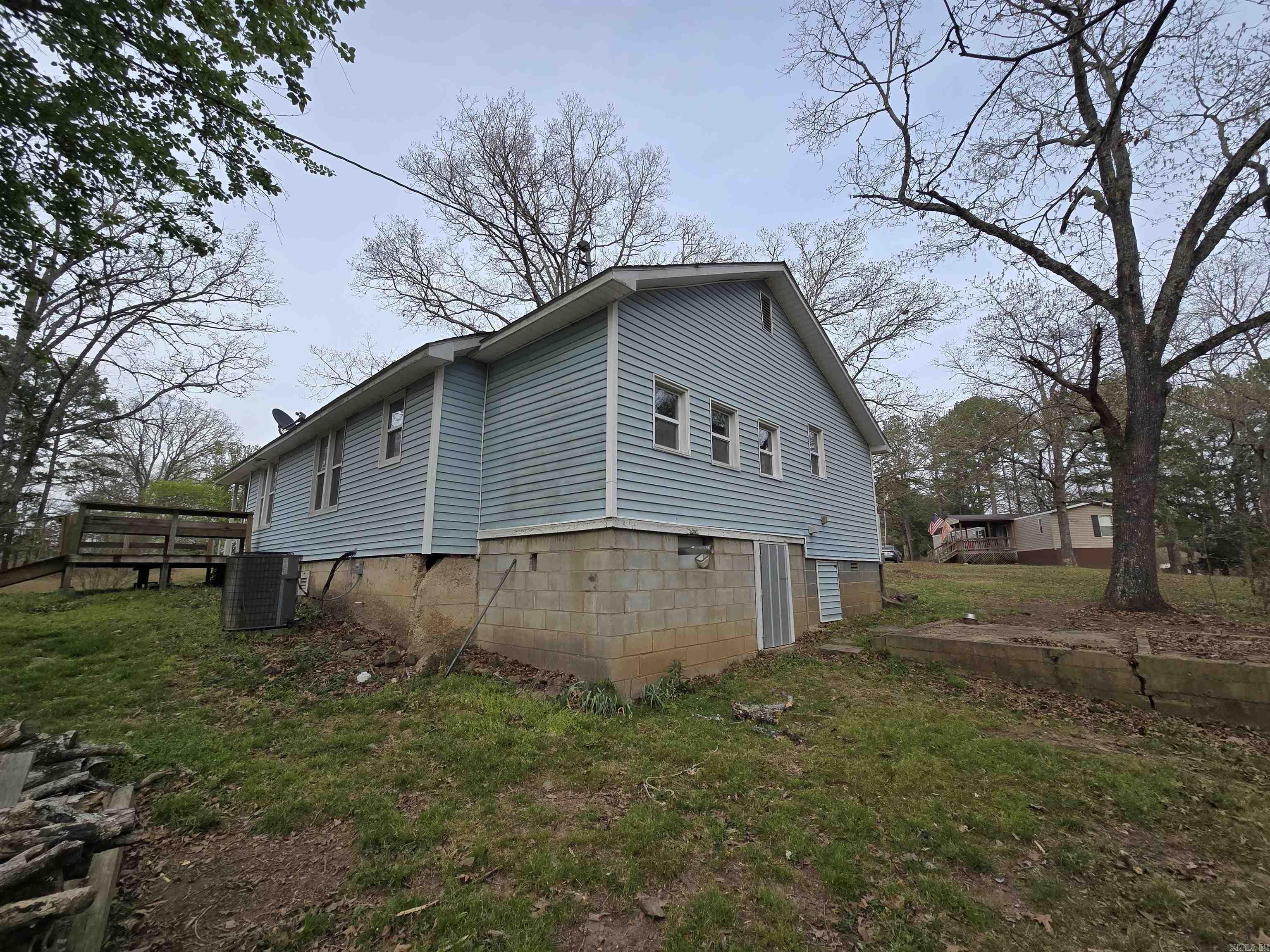 1562 E Hwy 16  Clinton, AR