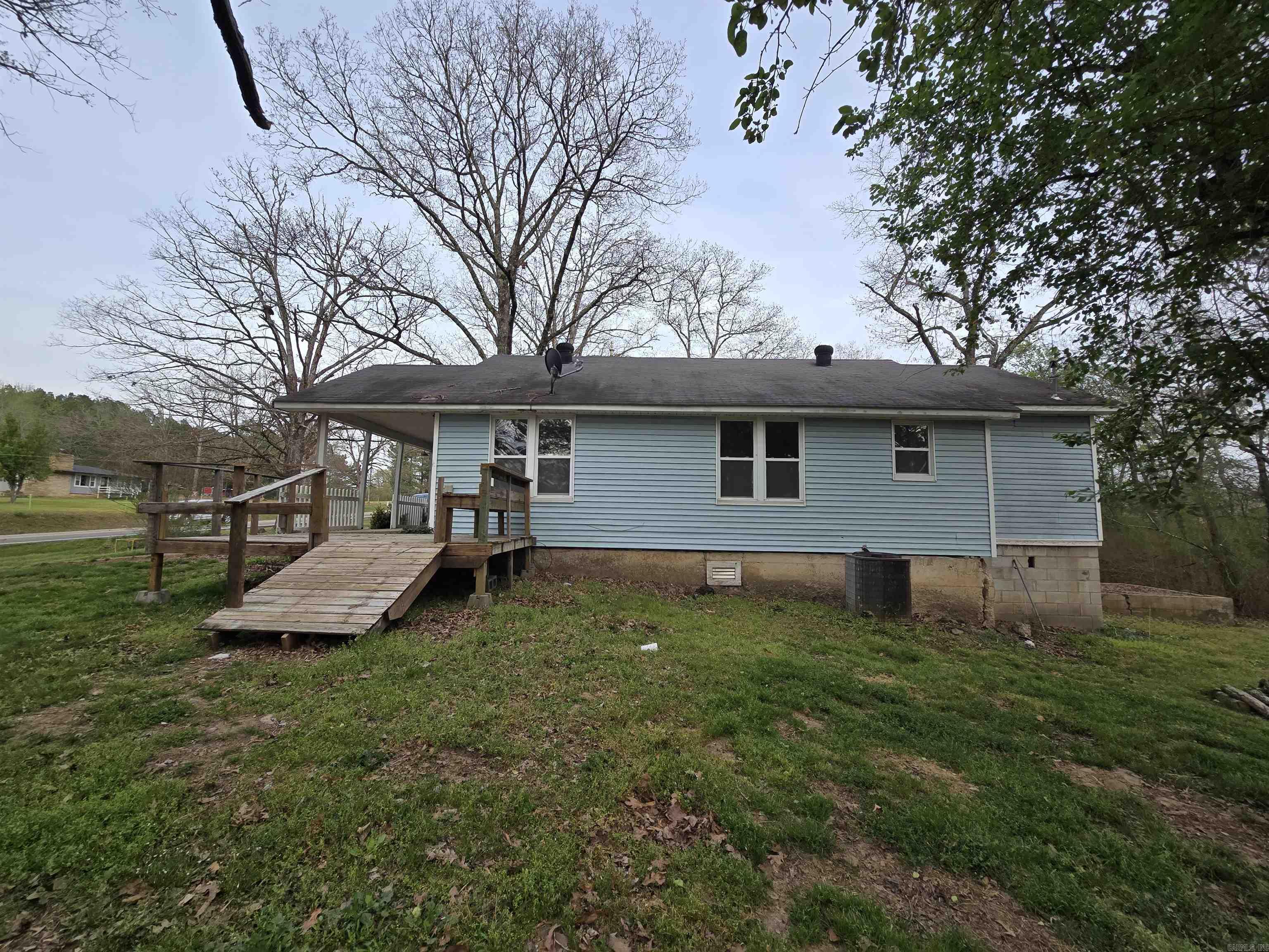 1562 E Hwy 16  Clinton, AR