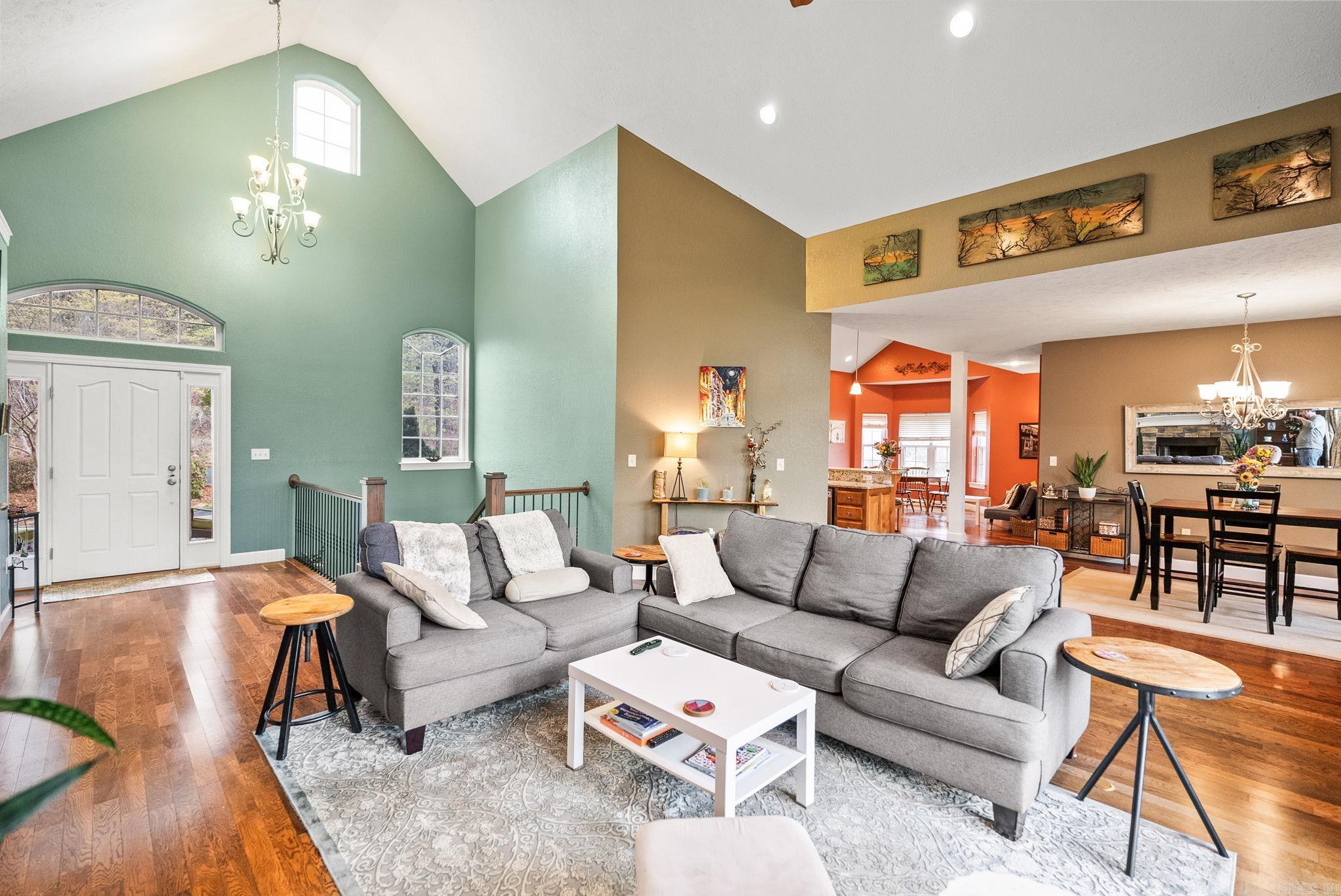 90 Hayes Hill  Conway, AR