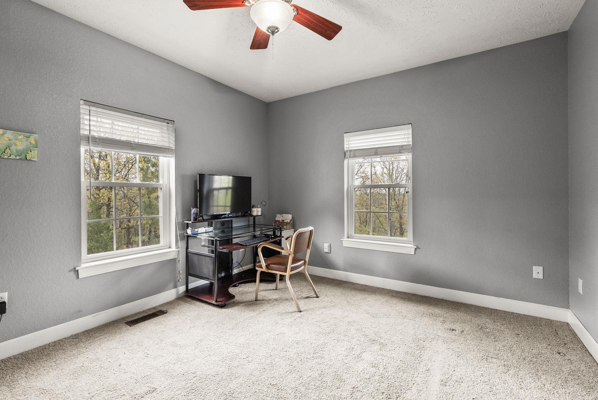 90 Hayes Hill  Conway, AR