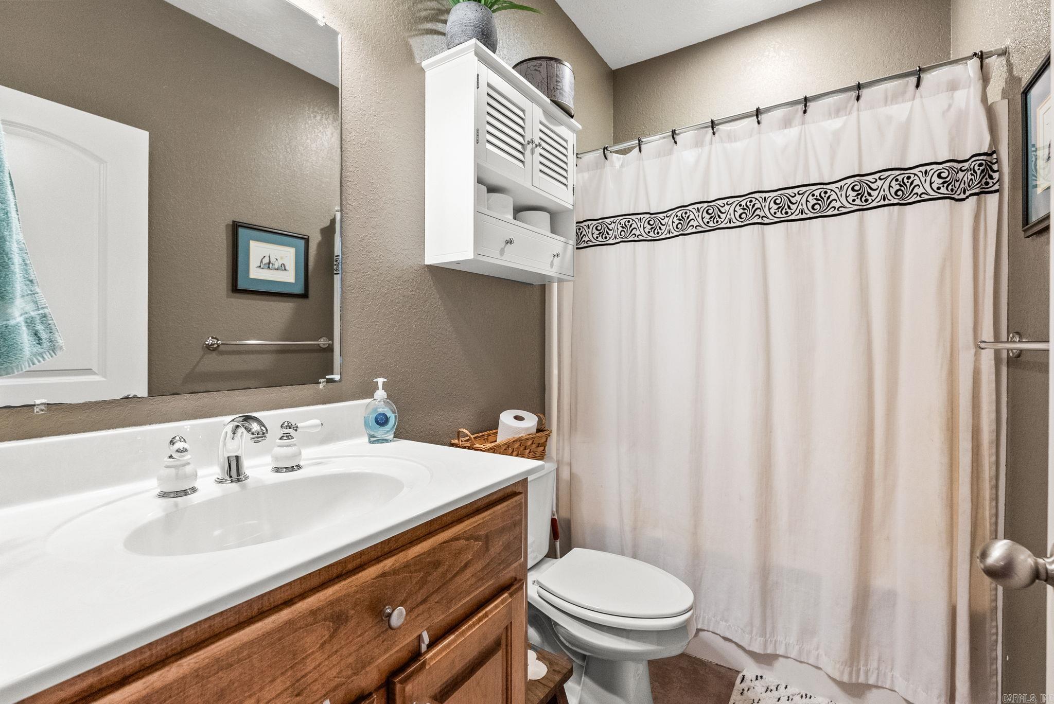 90 Hayes Hill  Conway, AR