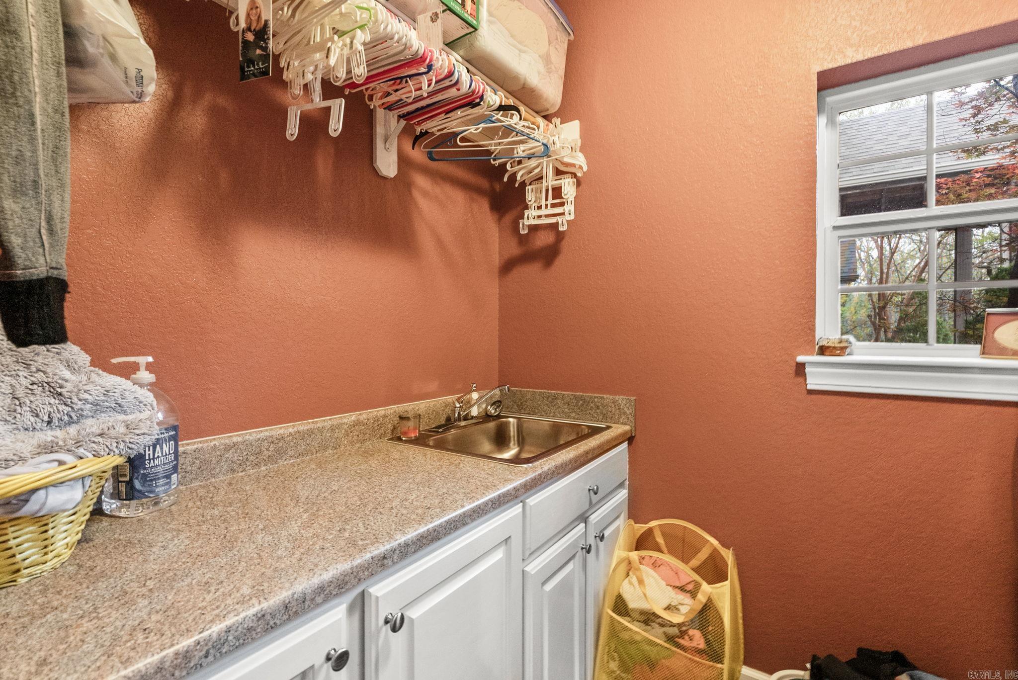 90 Hayes Hill  Conway, AR