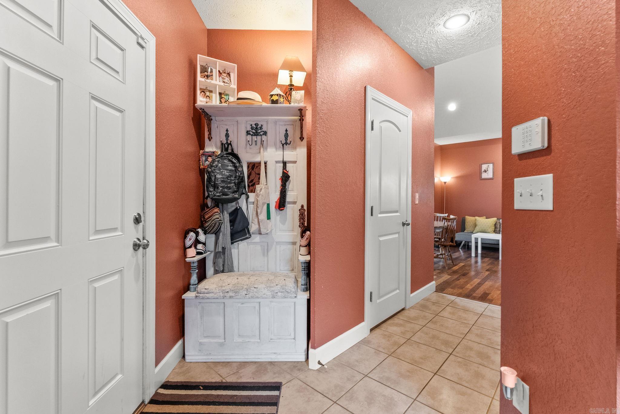 90 Hayes Hill  Conway, AR