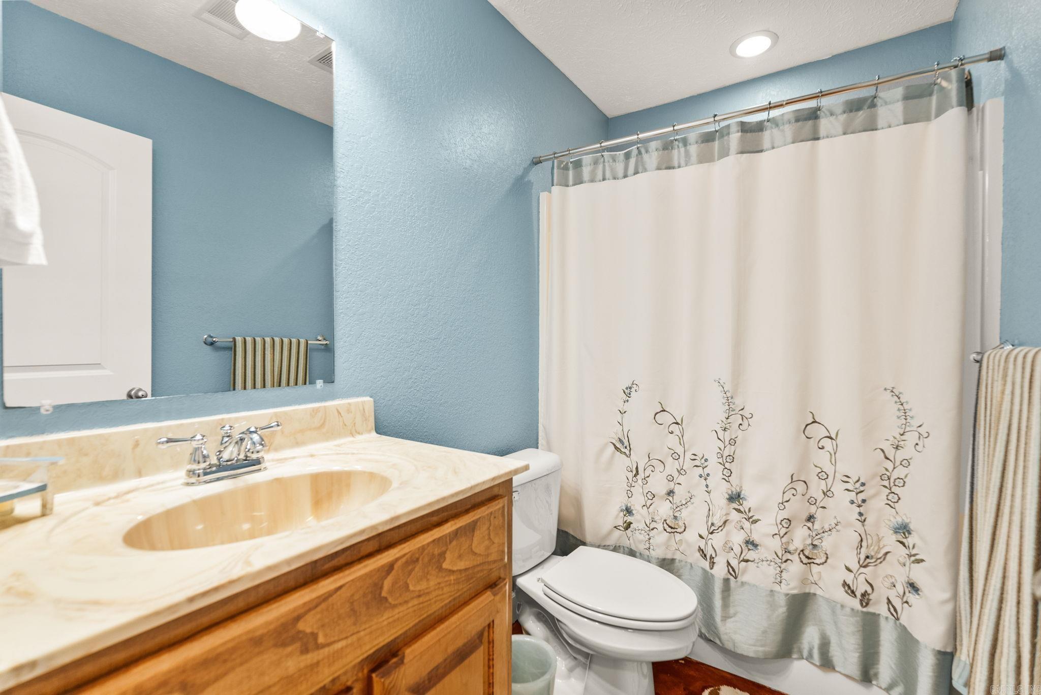 90 Hayes Hill  Conway, AR