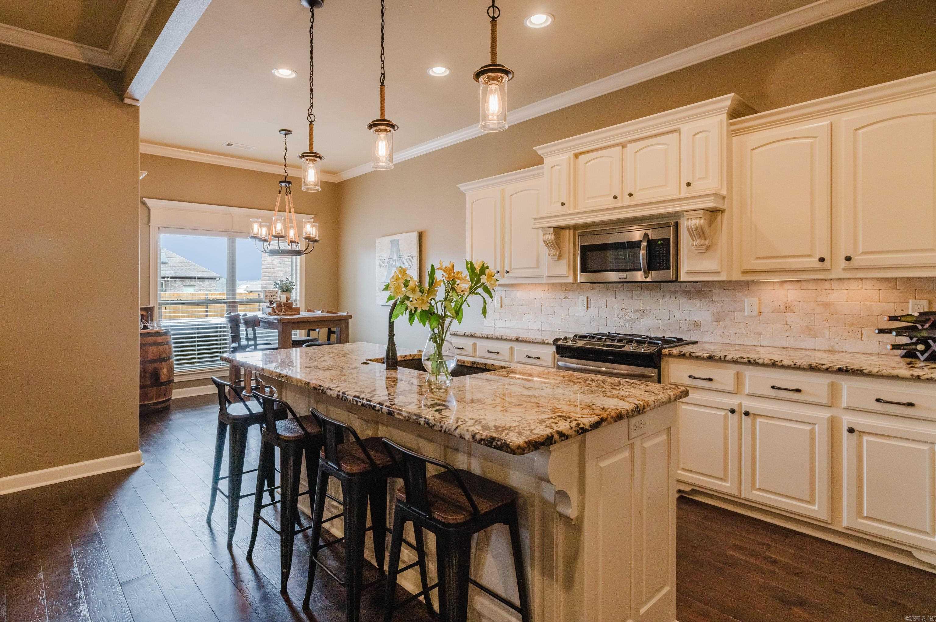 2125 Avondale  Benton, AR