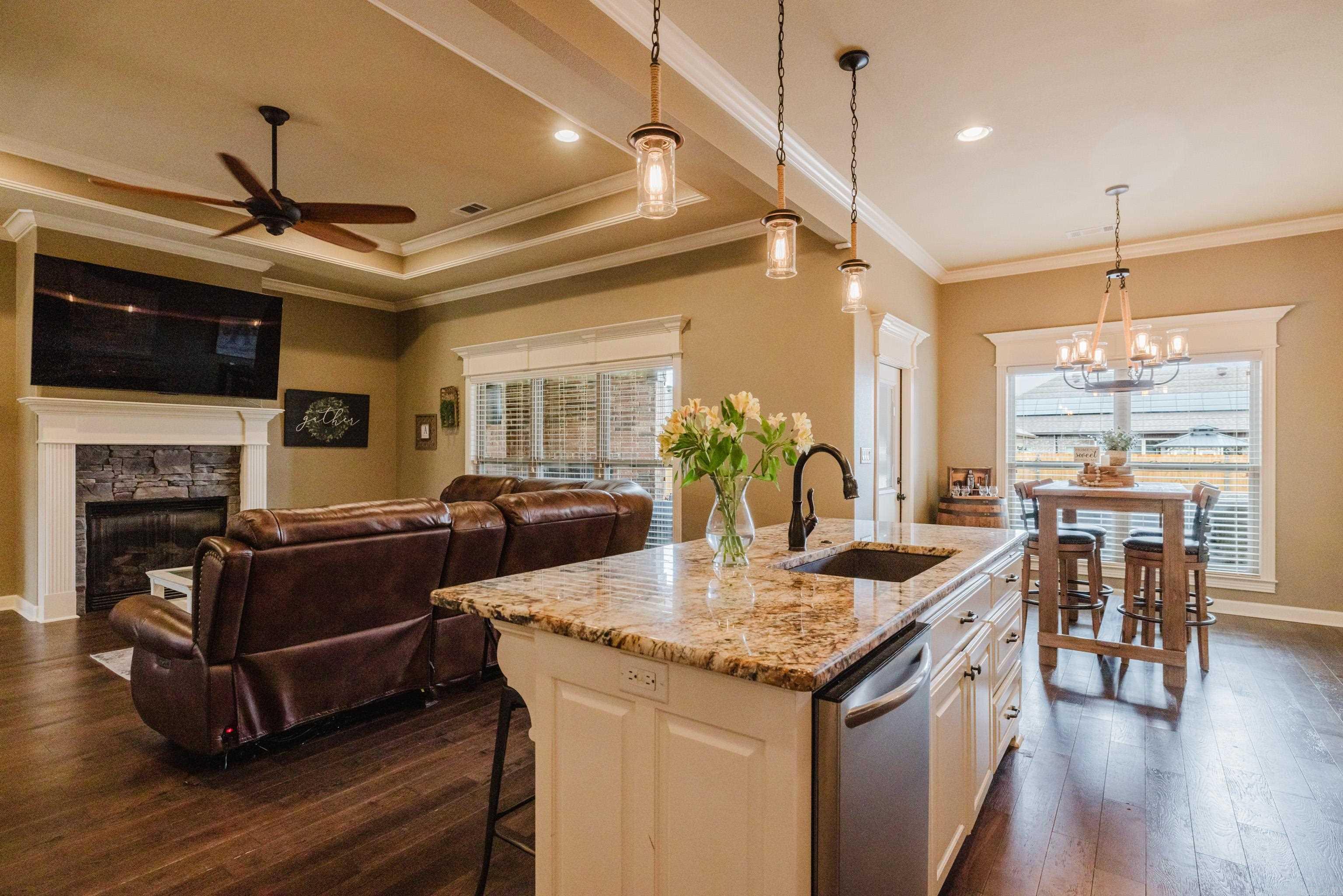 2125 Avondale  Benton, AR