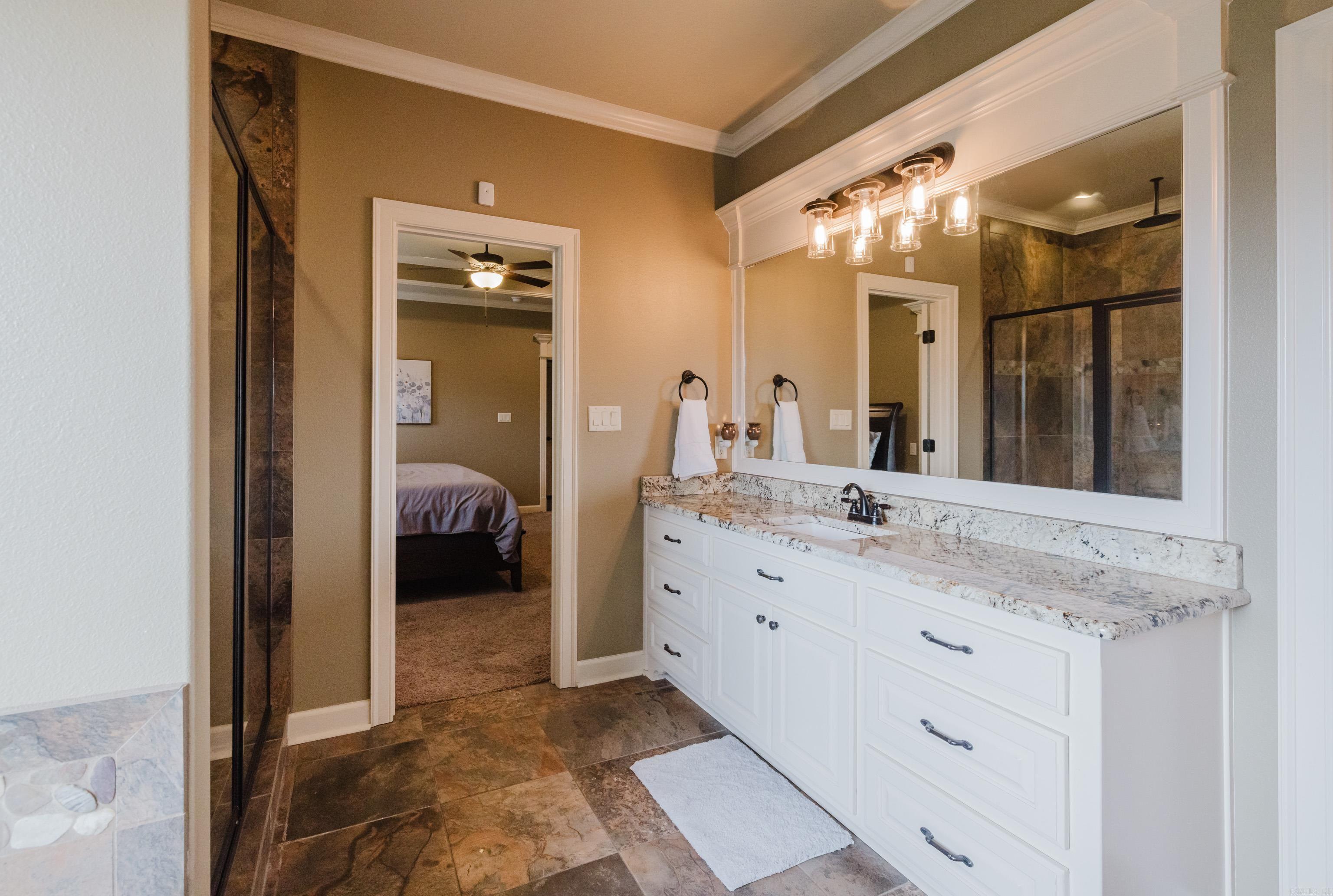 2125 Avondale  Benton, AR