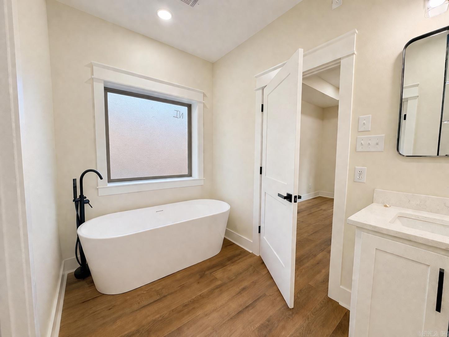 1209 E Carmichael  Cabot, AR