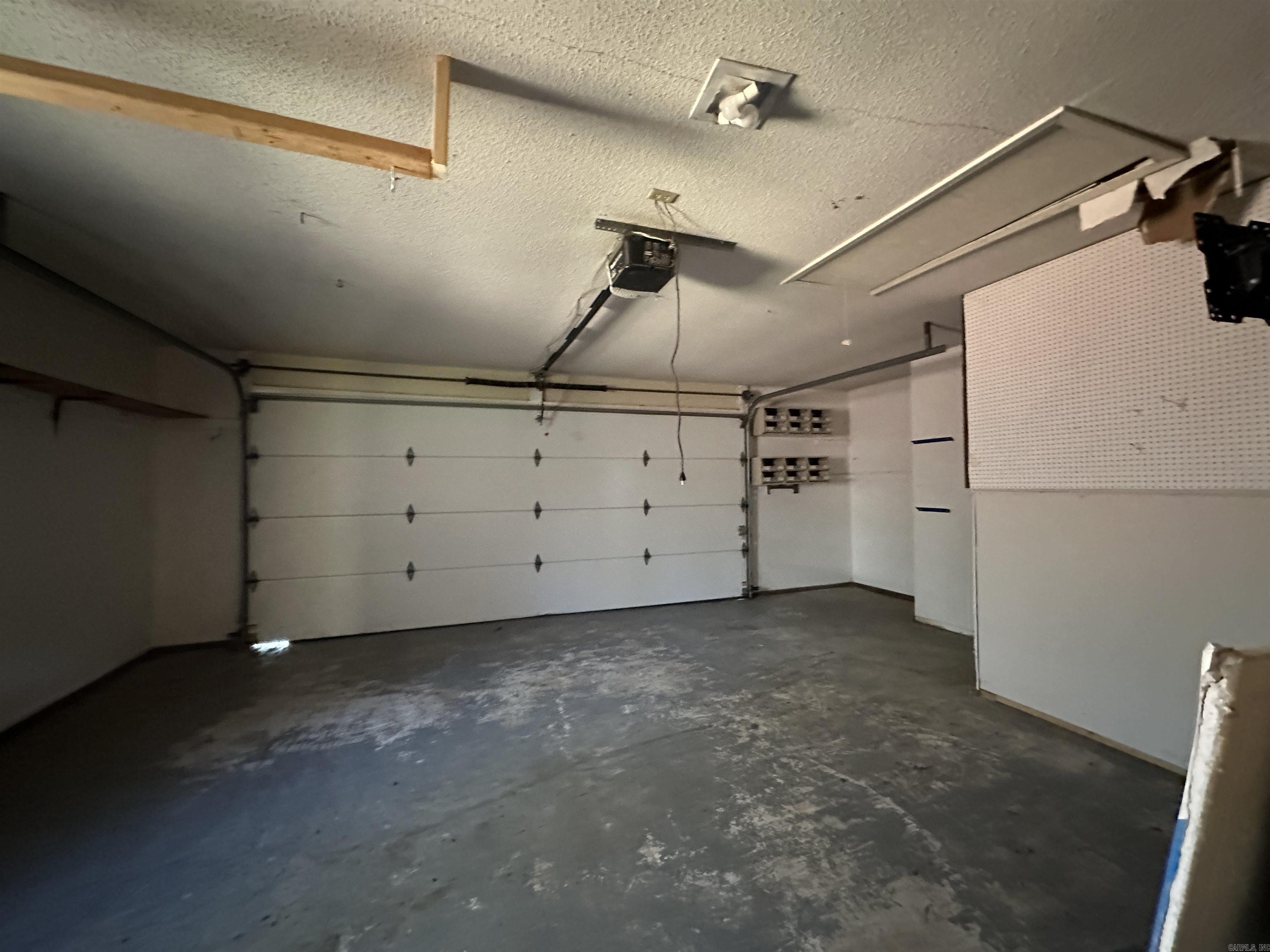 229 Alexander Drive  Briarcliff, AR