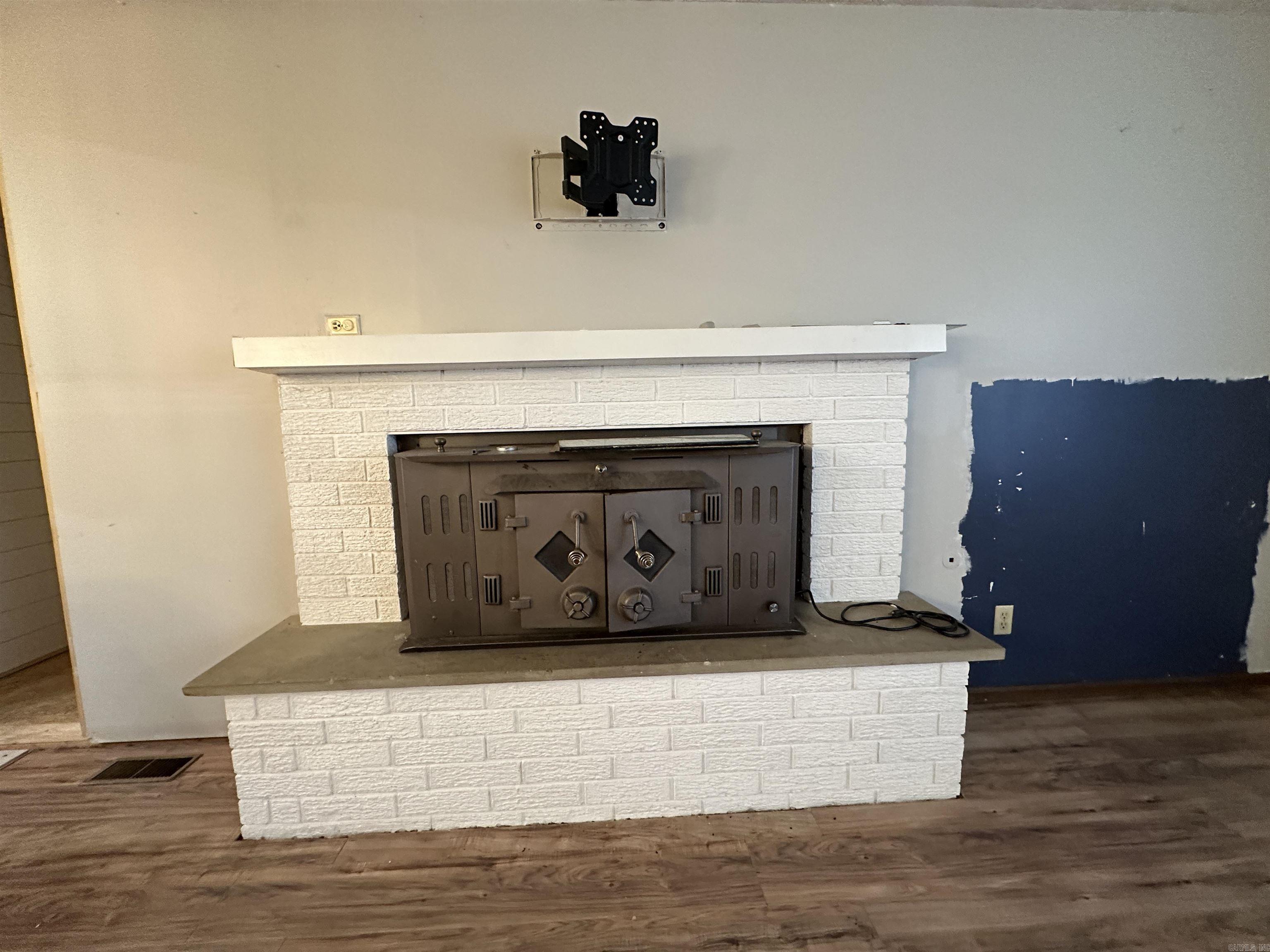 229 Alexander Drive  Briarcliff, AR