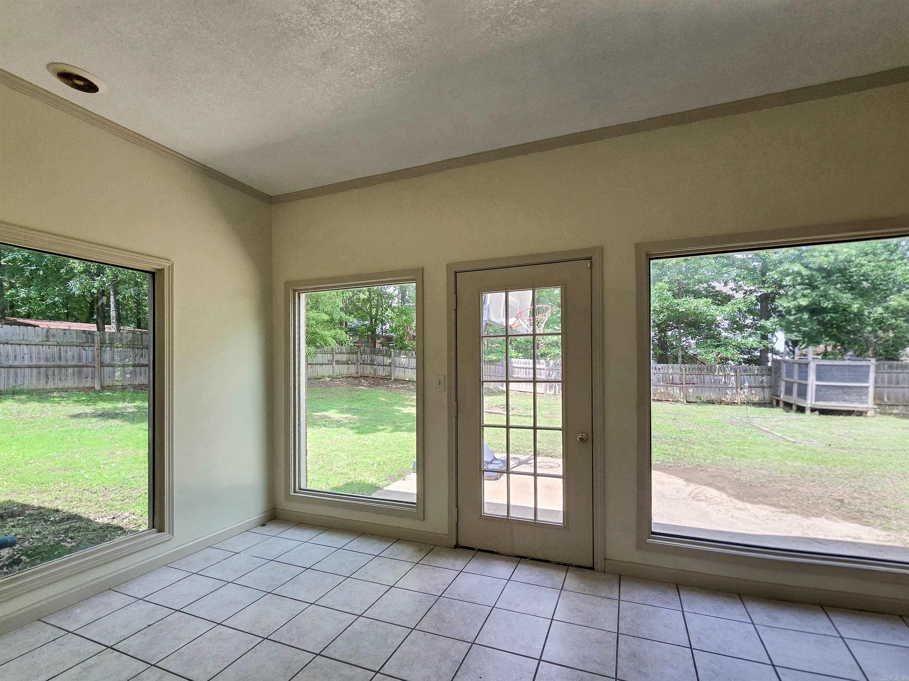 1920 Alex Drive Jonesboro, AR 72401
