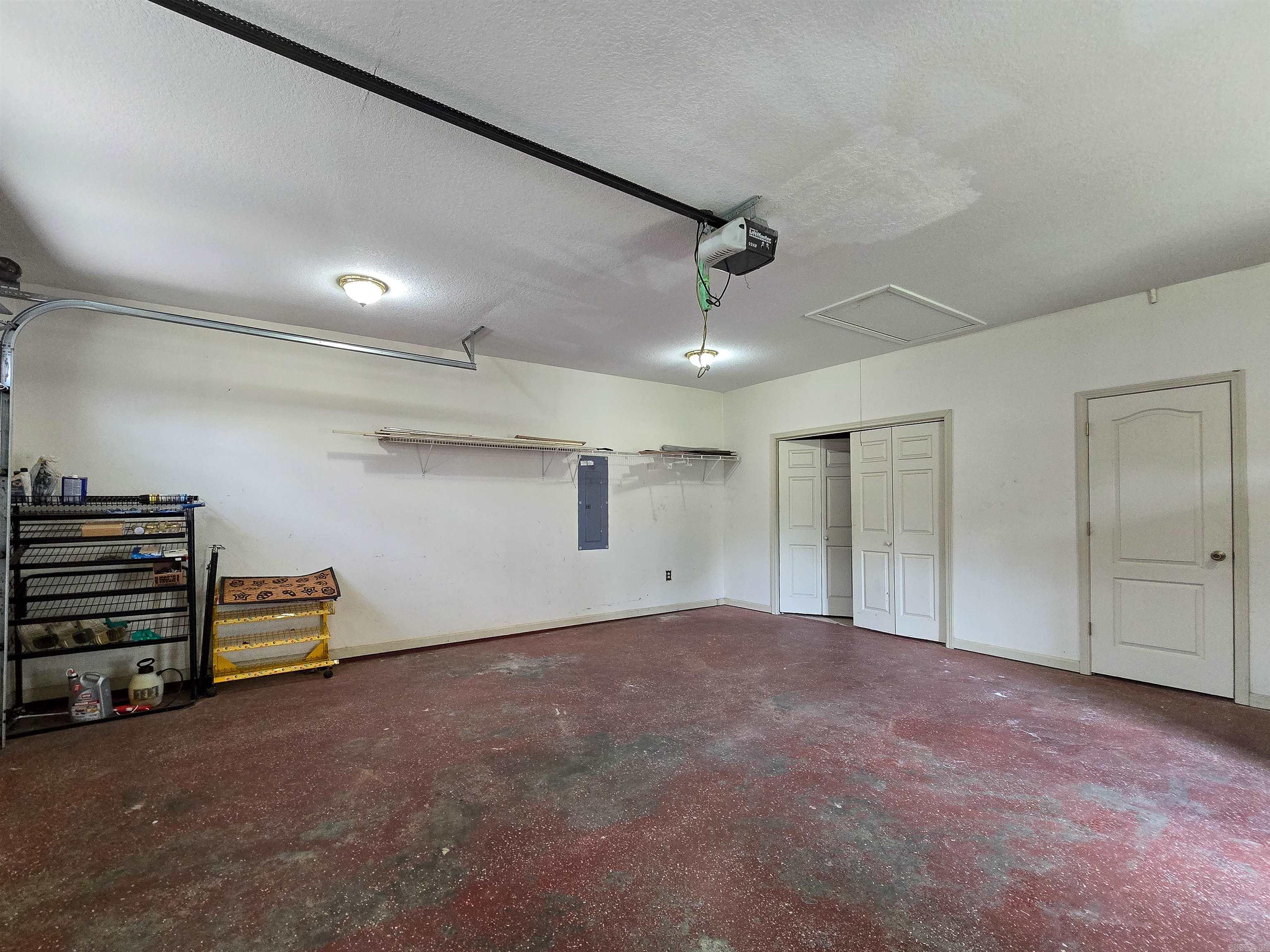 1920 Alex Drive Jonesboro, AR 72401