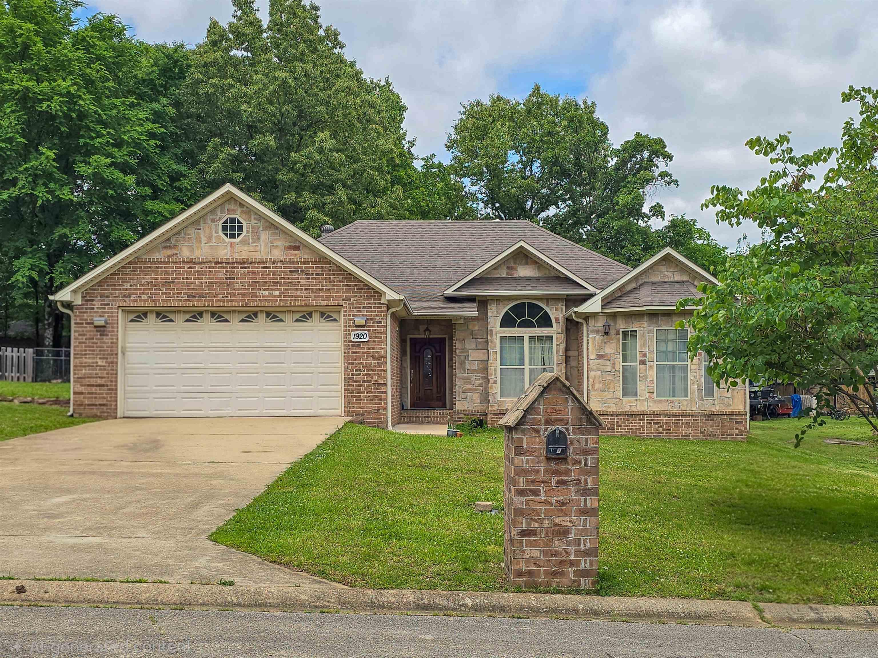 1920 Alex Drive Jonesboro, AR 72401