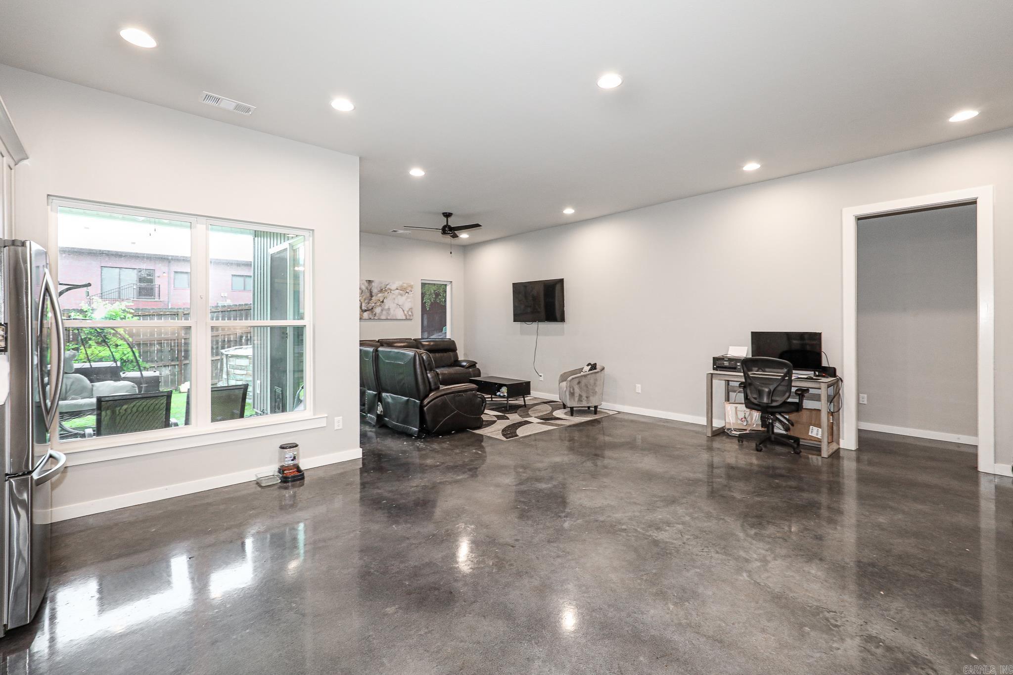 801 N Main St.  Benton, AR