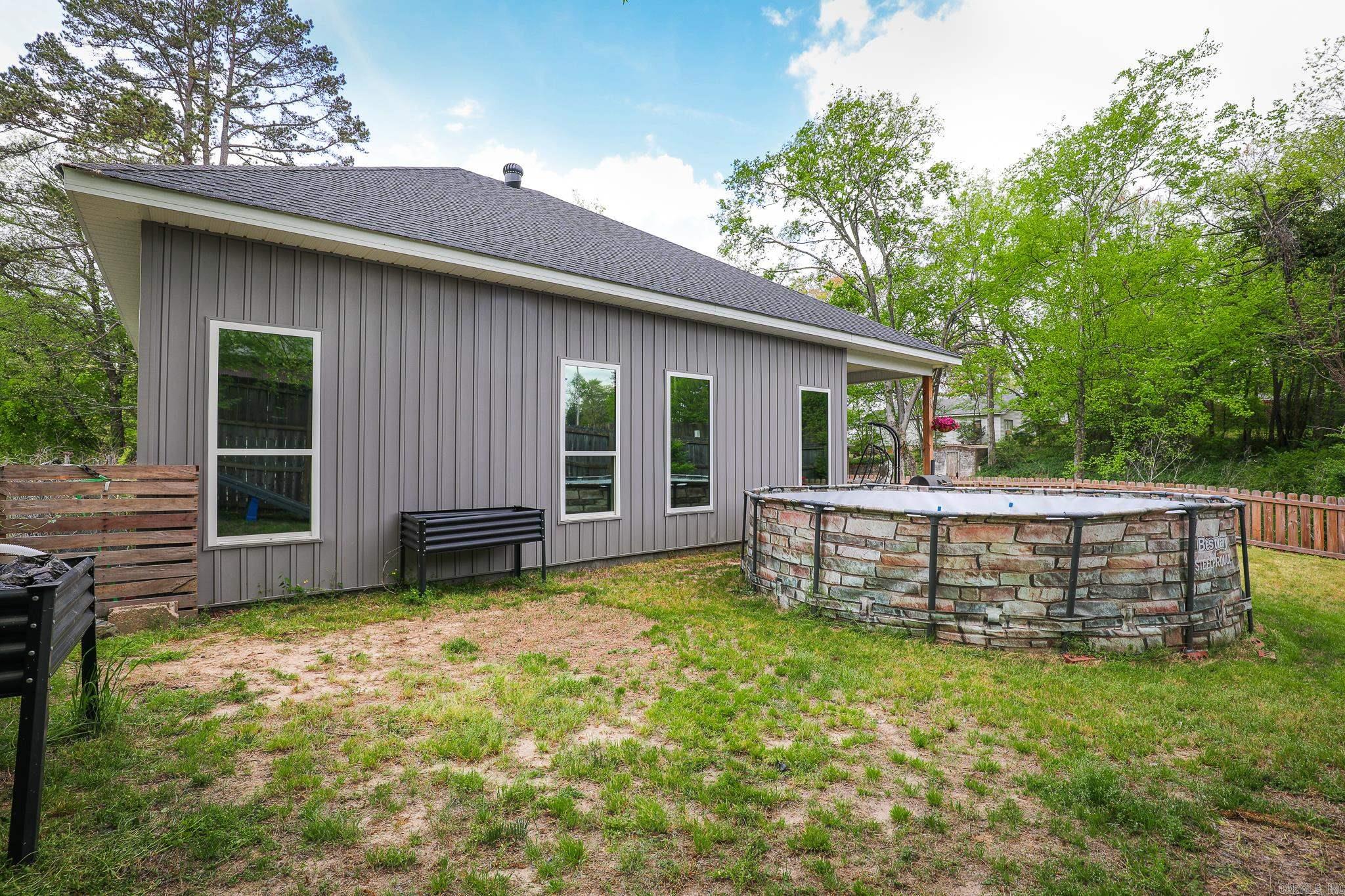 801 N Main St.  Benton, AR