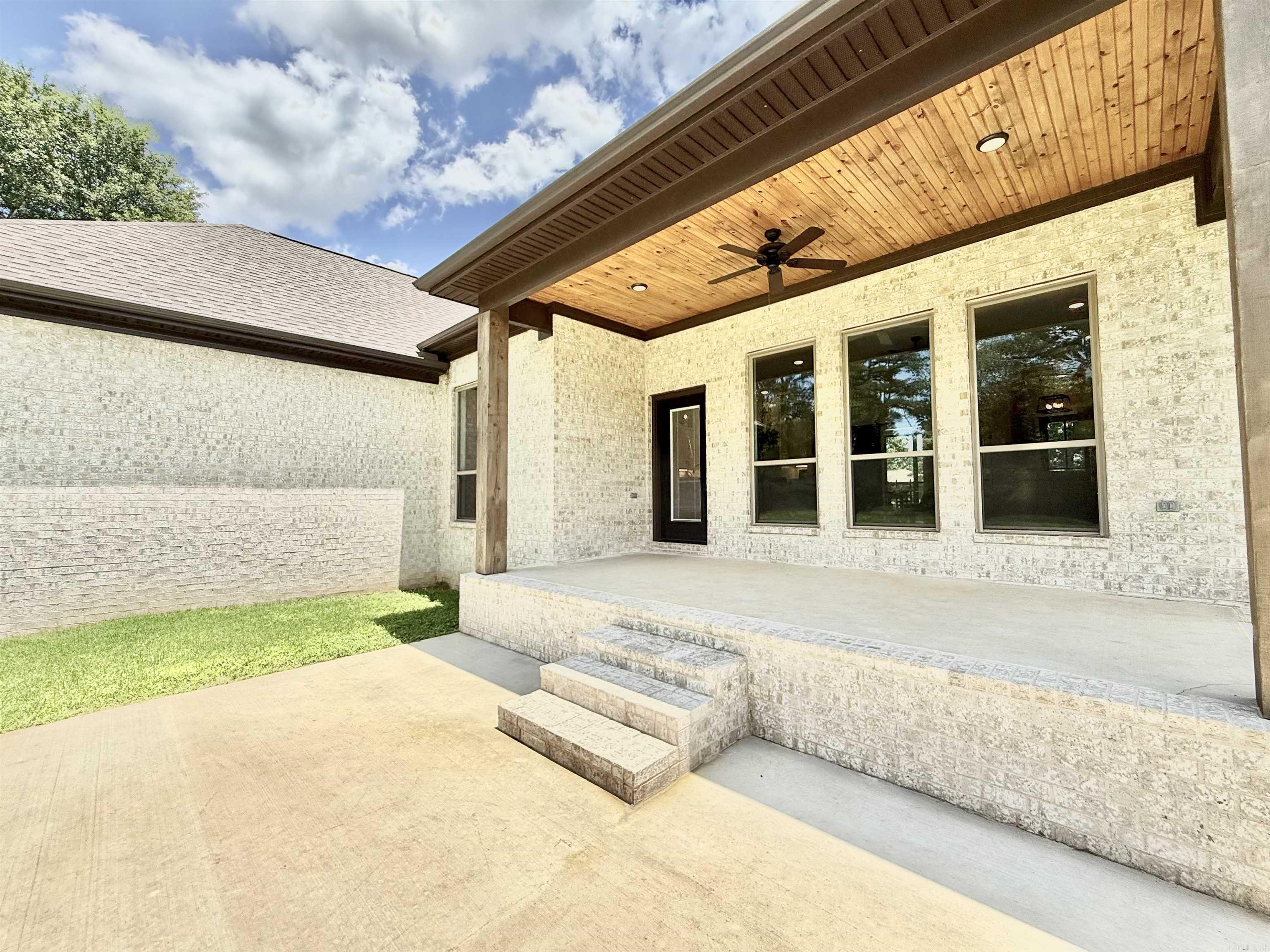 36 Church  Greenbrier, AR