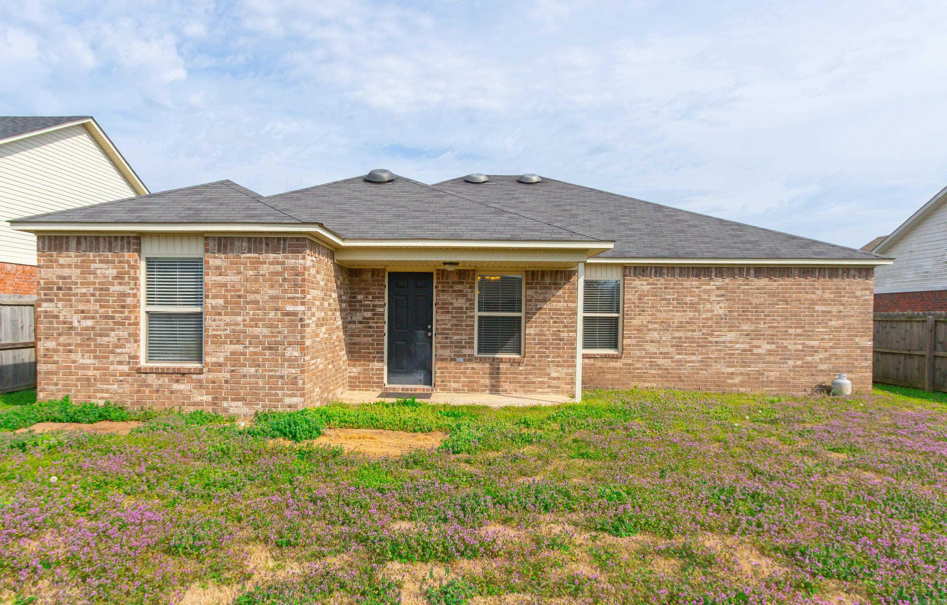 5809 Pin Oak  North Little Rock, AR