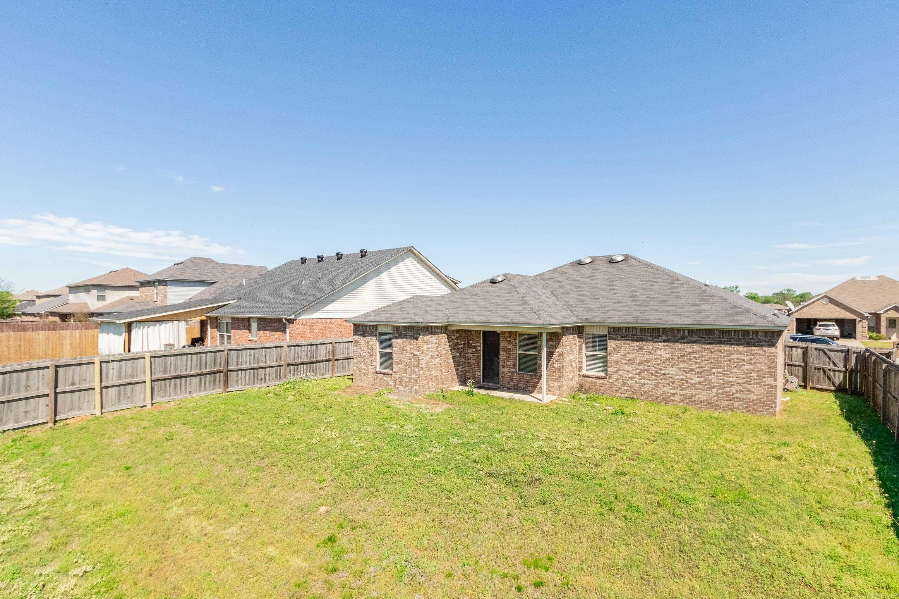 5809 Pin Oak  North Little Rock, AR