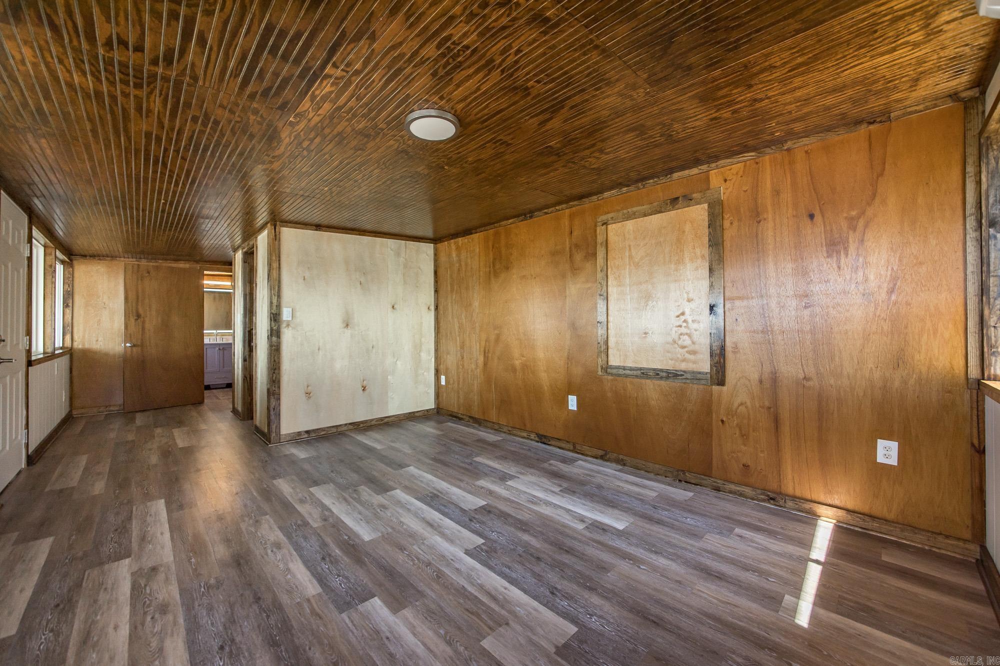207 Old 216 Spur Road Perryville, AR 72126