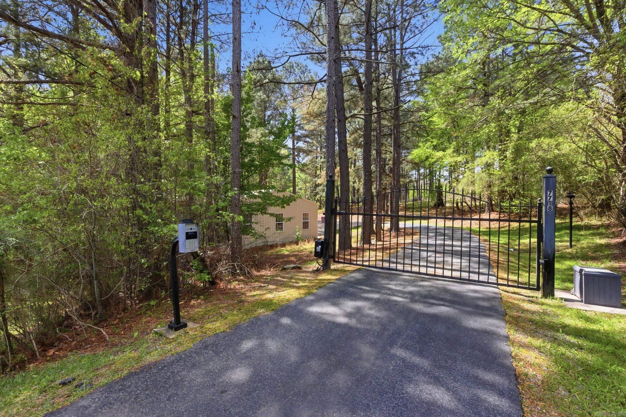 7718 Flintridge  Little Rock, AR