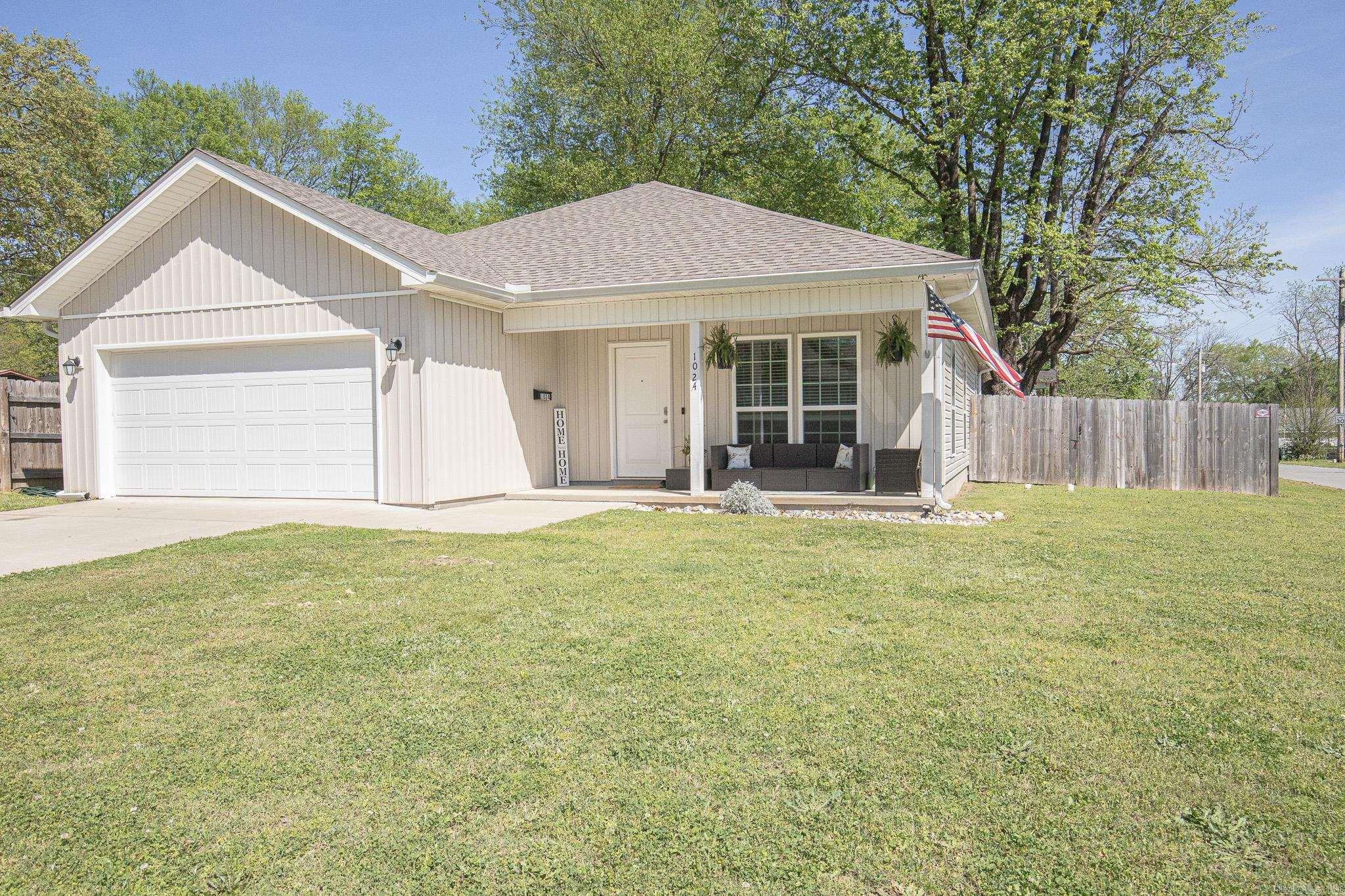 1024 River St  Benton, AR