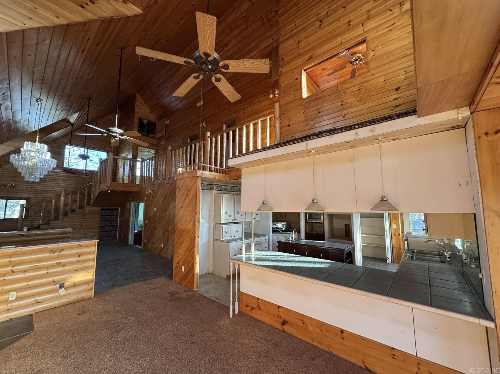 285 MC 2035  Lead Hill, AR