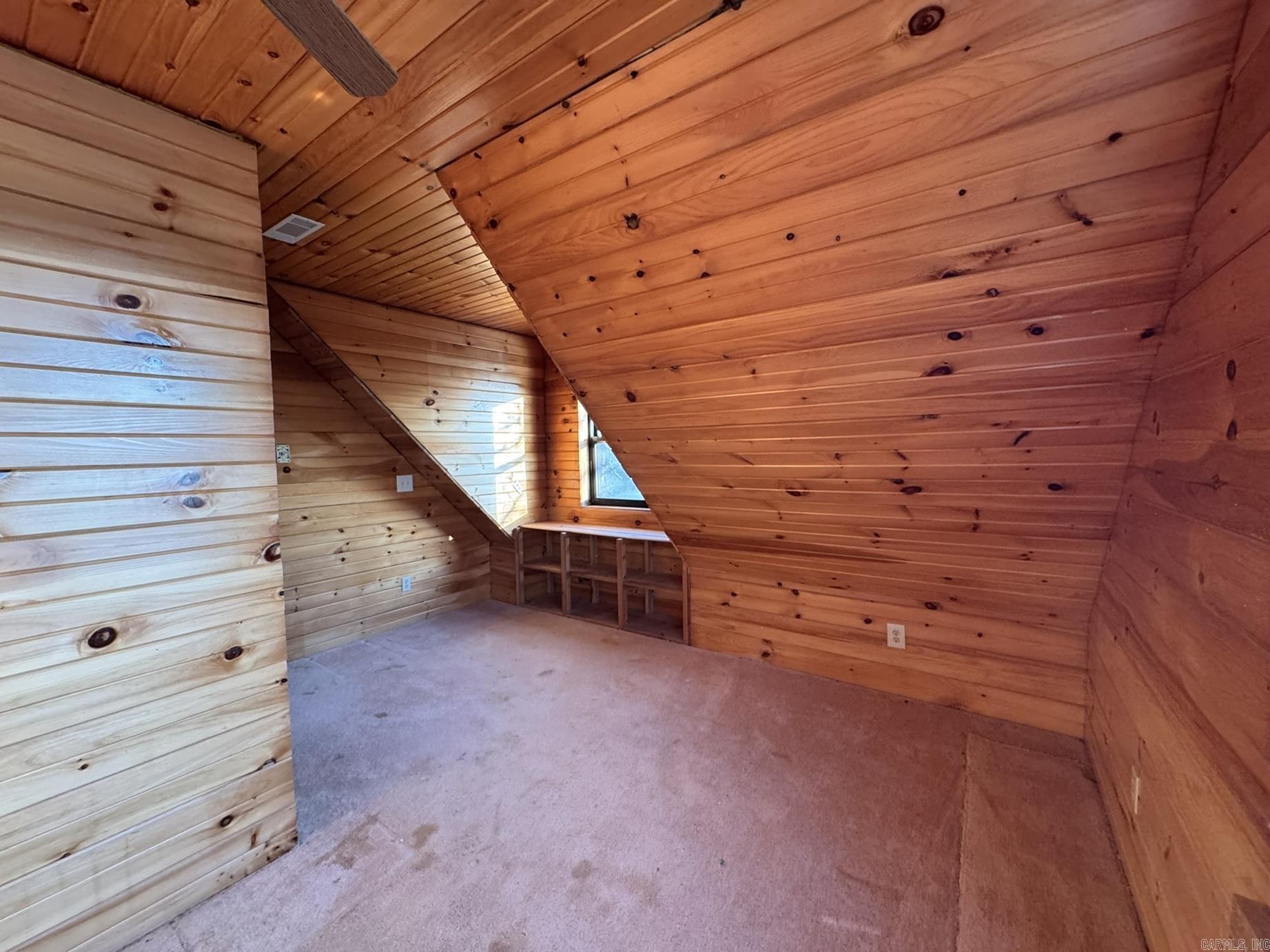 285 MC 2035  Lead Hill, AR