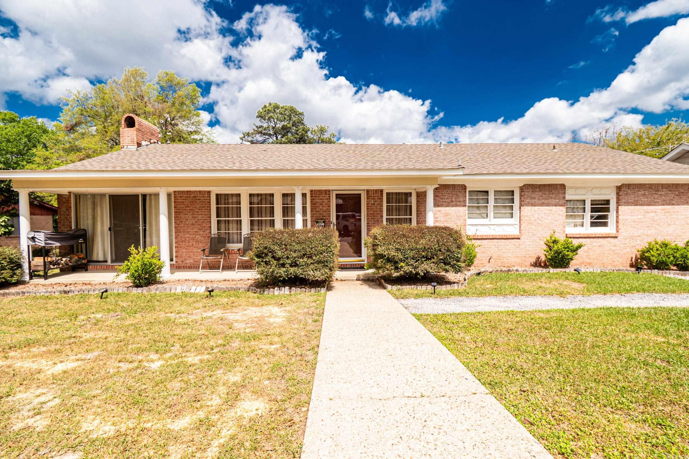 1402 W Faulkner St  El Dorado, AR