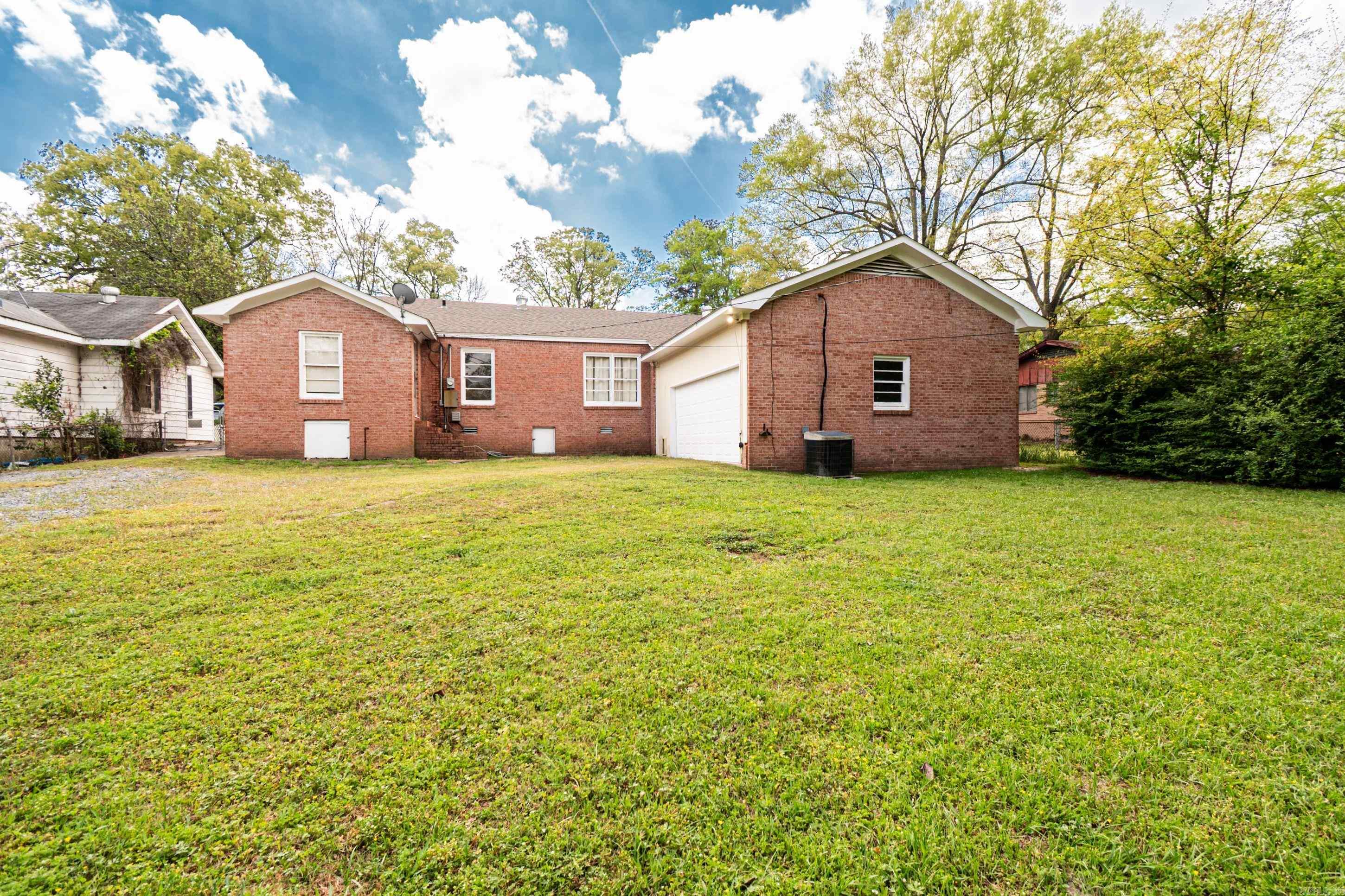 1402 W Faulkner St  El Dorado, AR