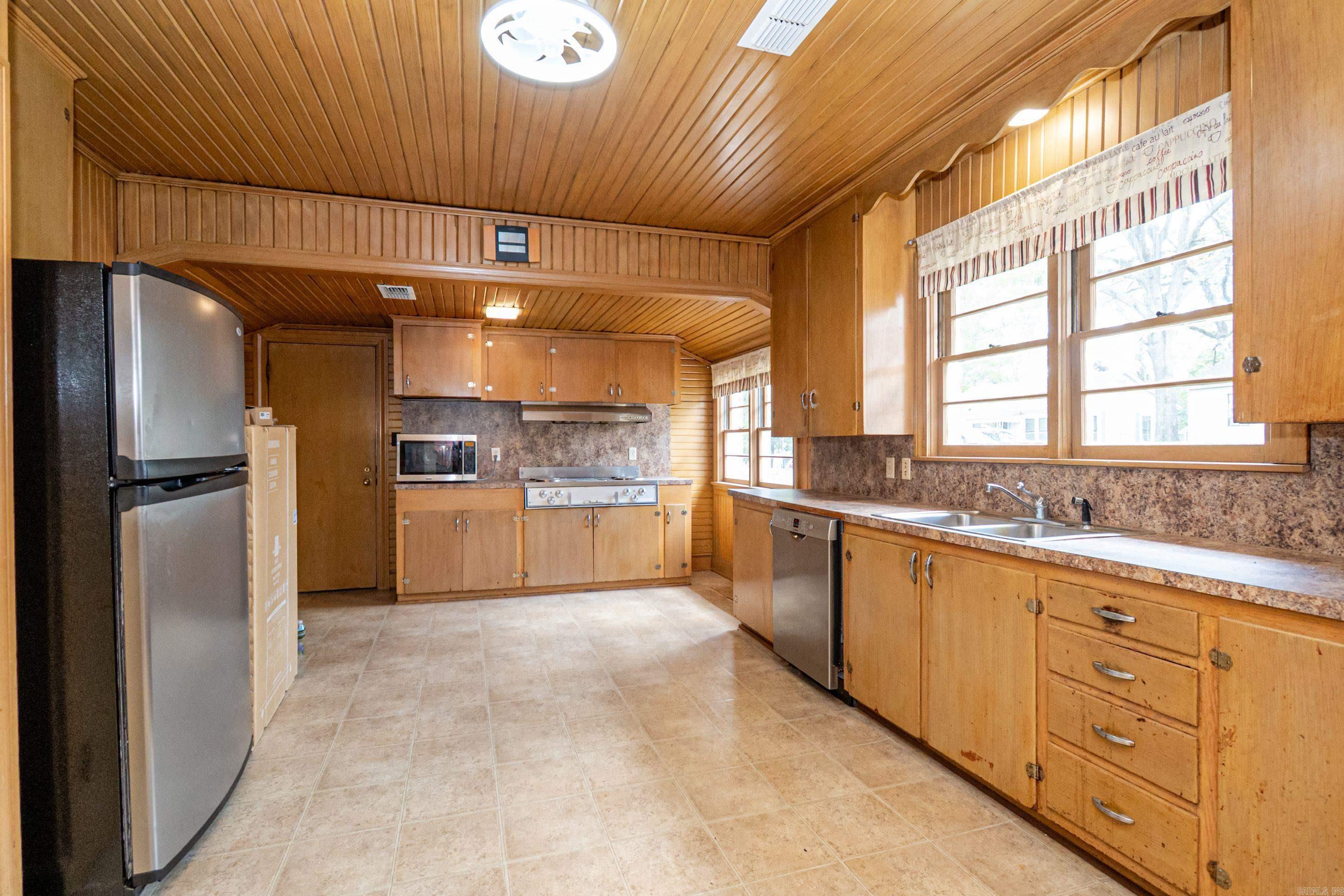 1402 W Faulkner St  El Dorado, AR