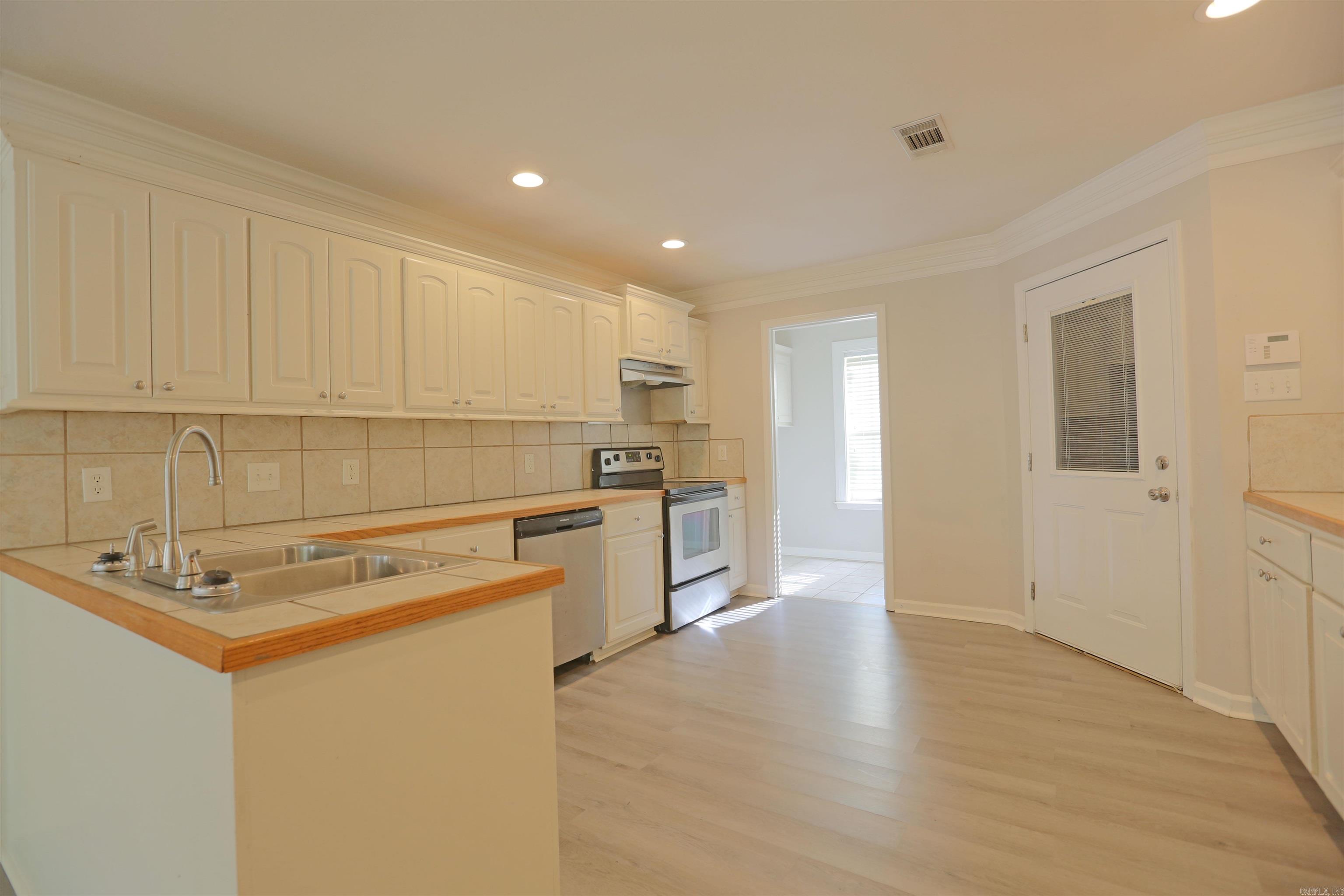 2907 Jadestone Drive  Sherwood, AR