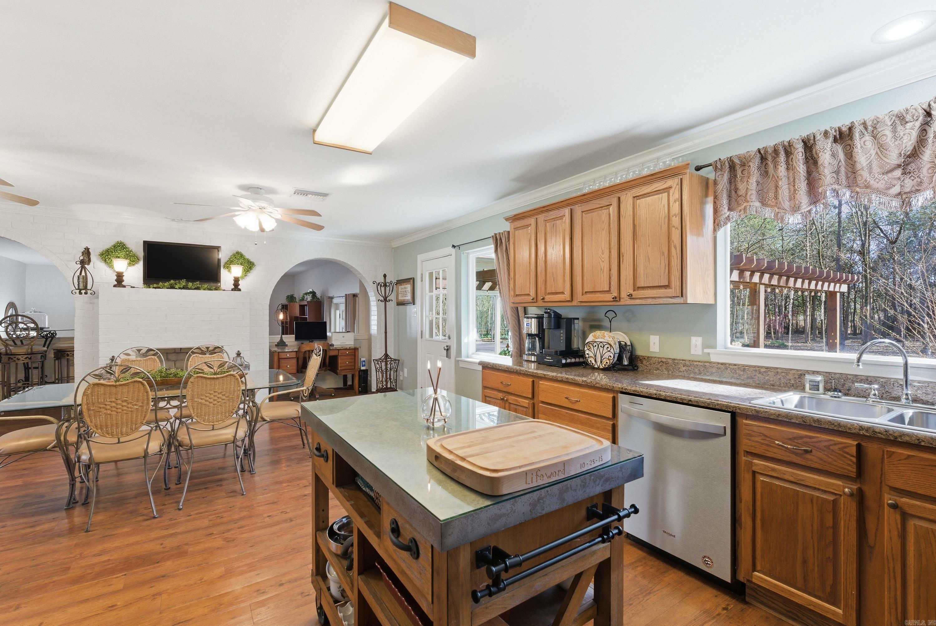 6 Sherwood Dr  Conway, AR