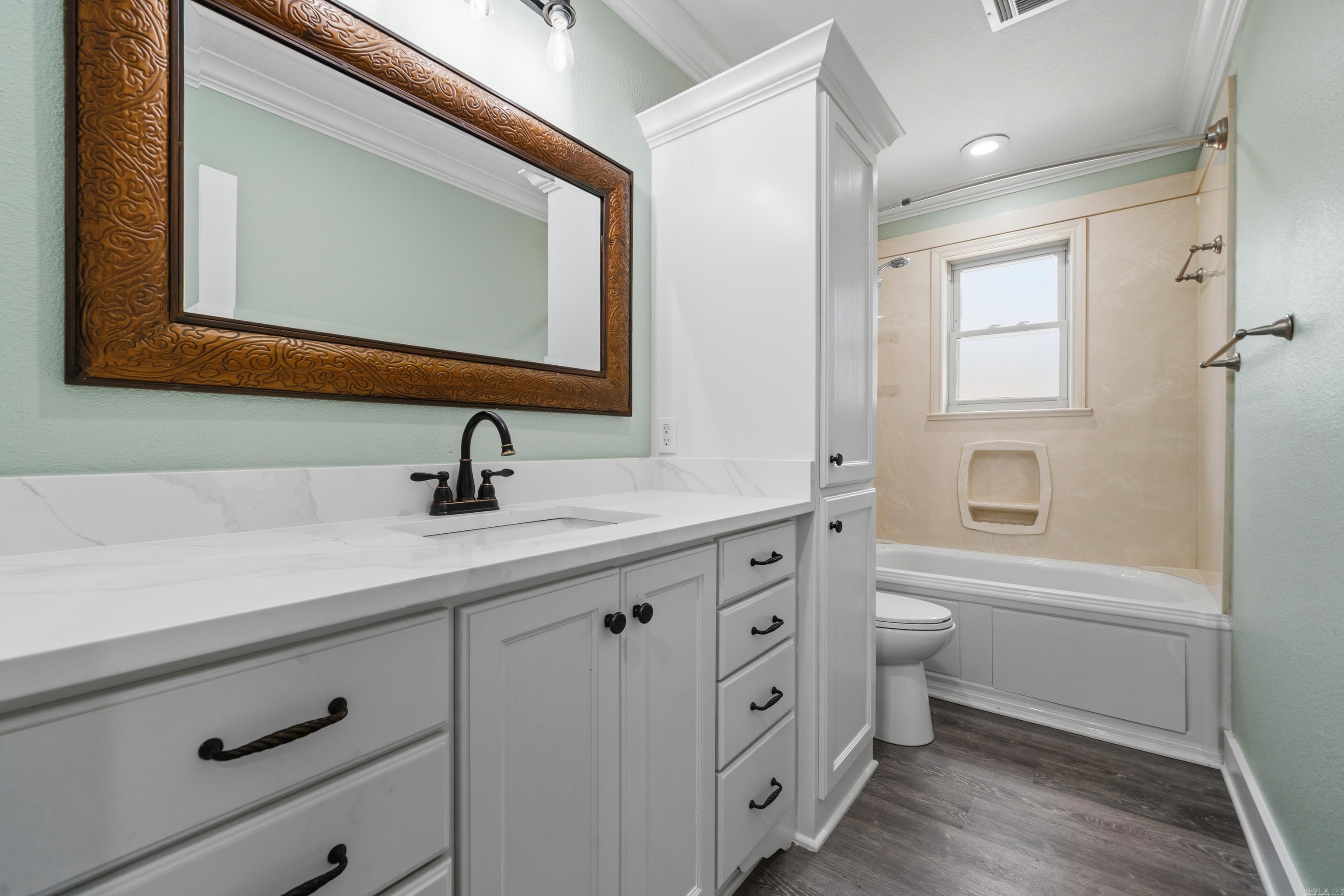 205 Lakeside  Hot Springs, AR