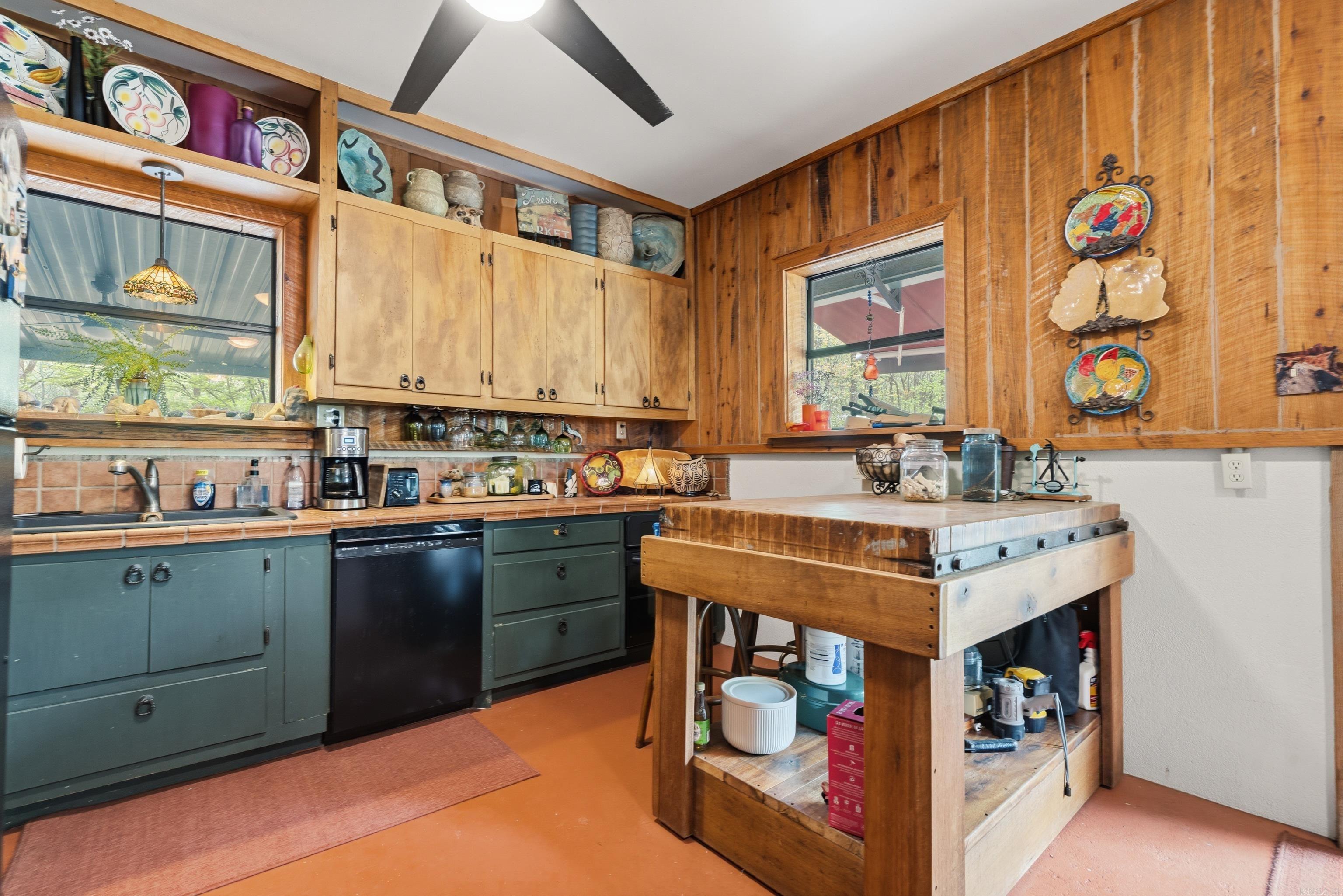 5935 E HWY 270  Mount Ida, AR