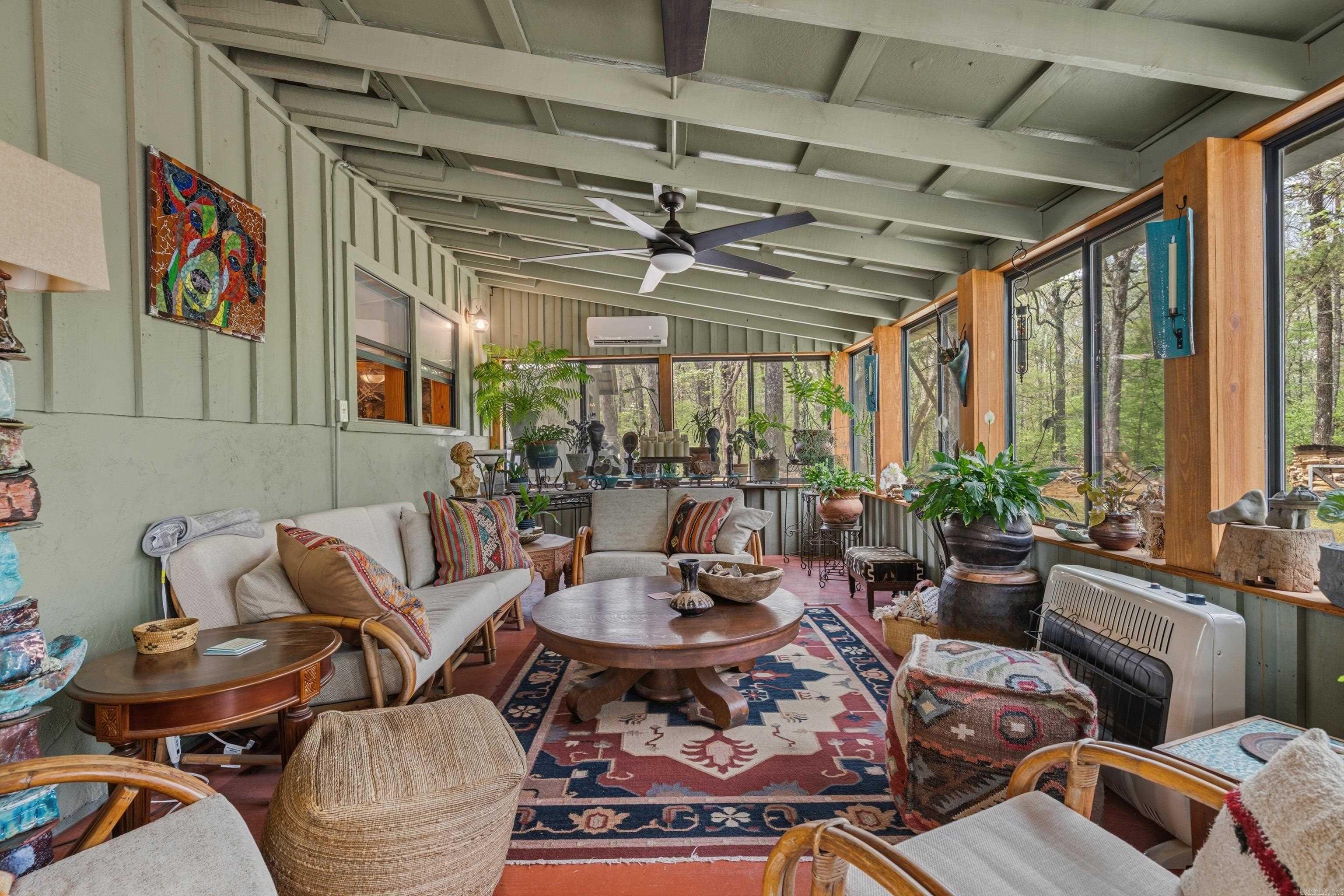 5935 E HWY 270  Mount Ida, AR