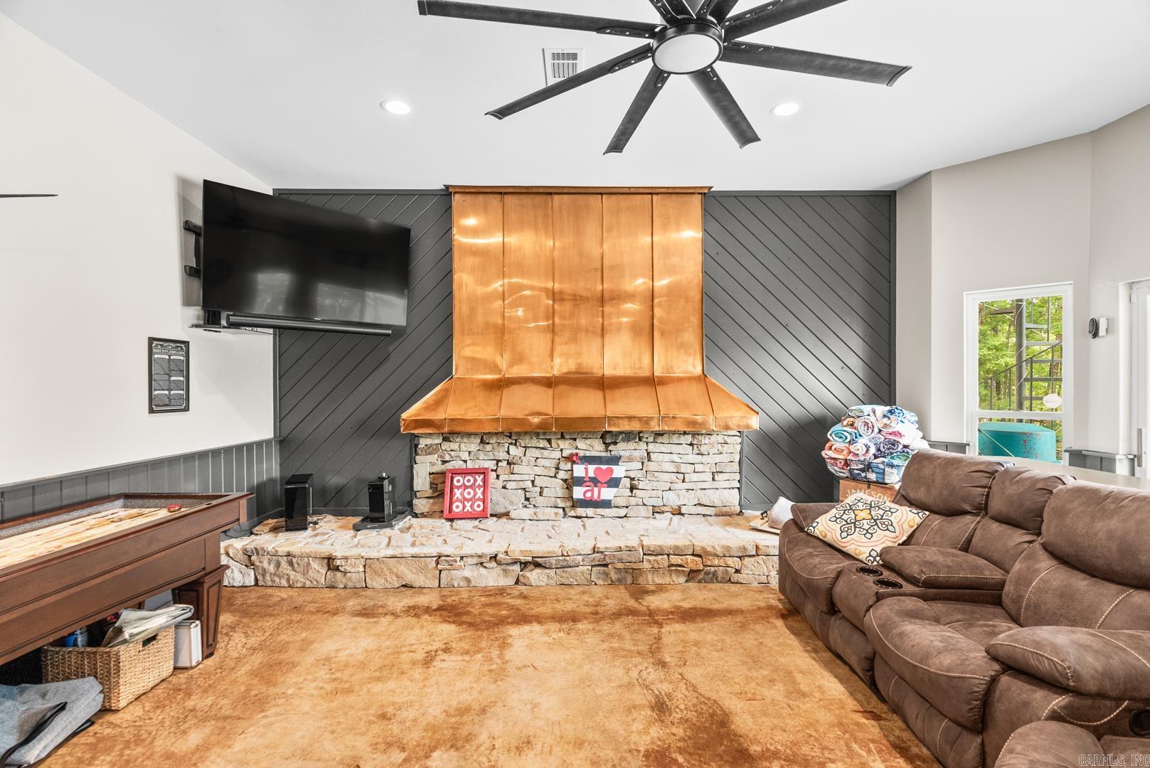 1101 Lakefront Road  Quitman, AR