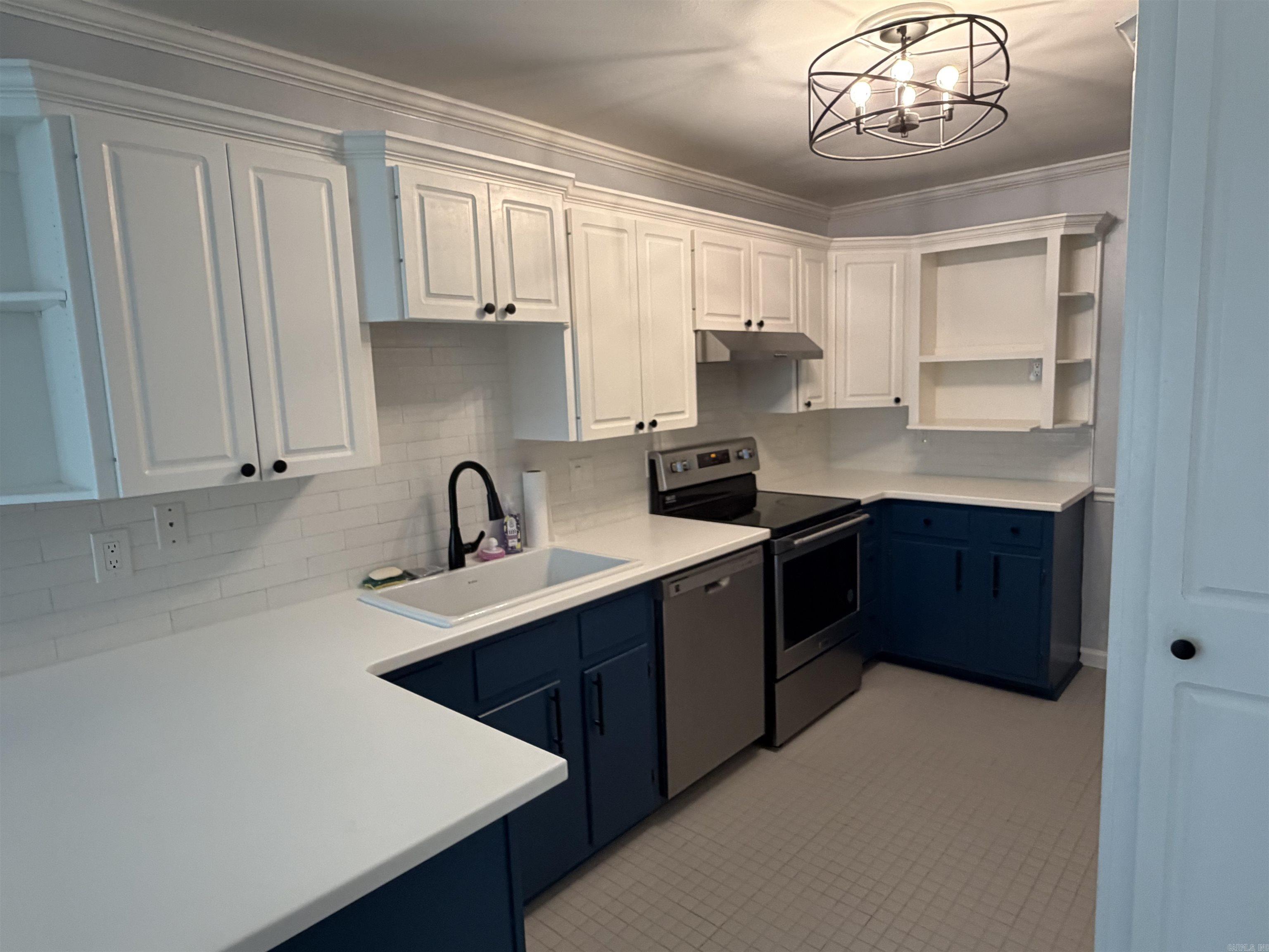 55 Pamela  Cabot, AR