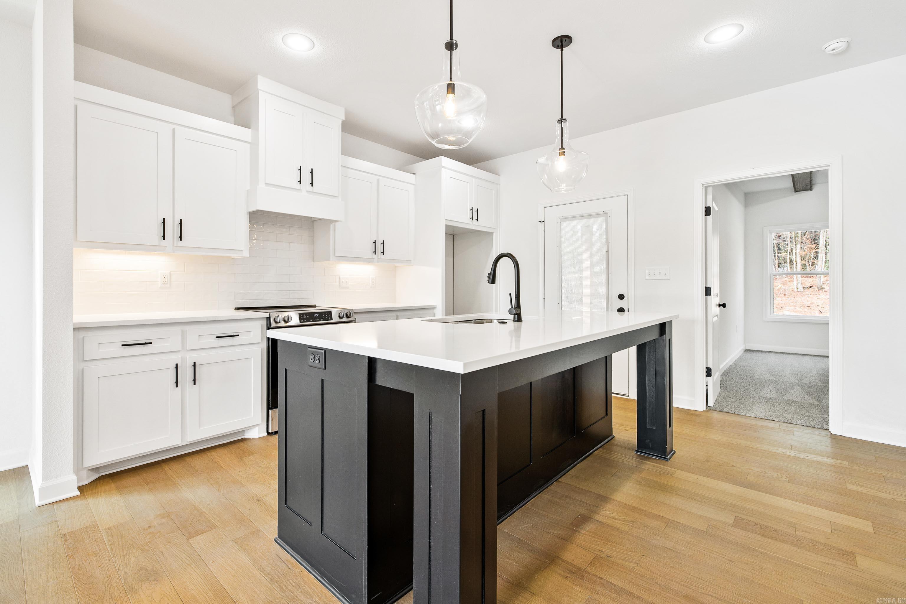 10388 Narrows  Benton, AR